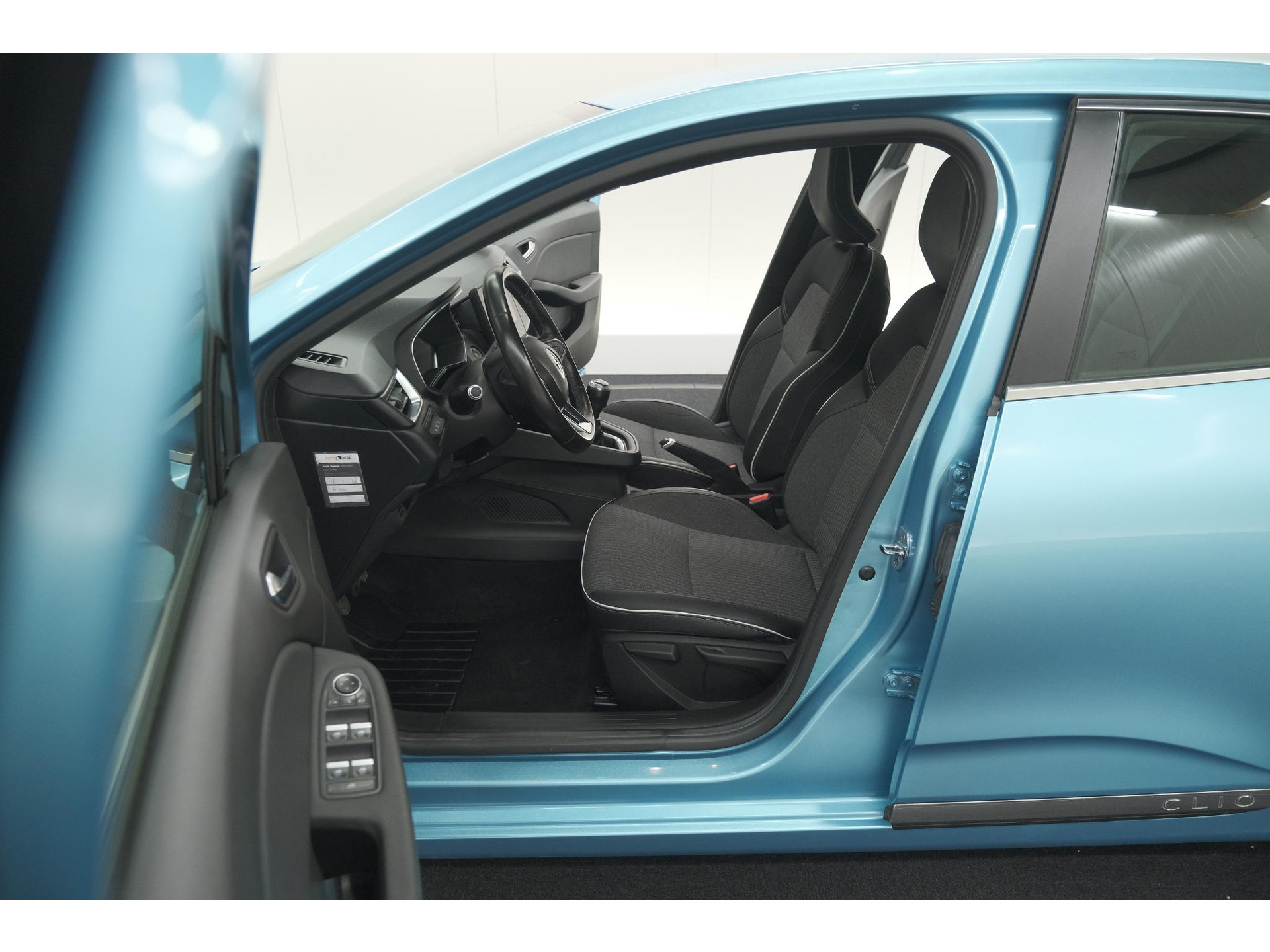 Renault Clio TCe 100 Intens | Navigatie | Apple Carplay | Parkeersensoren