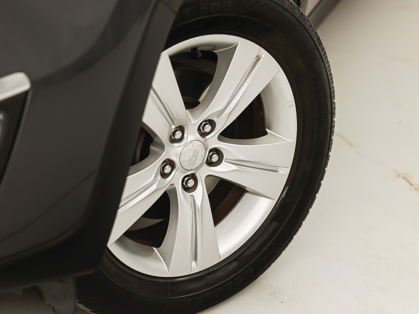 Kia Sportage 1.6 GDI SportPack (SCHERM, CLIMATE, GETINT GLAS, SPORTSTOELEN, TREKHAAK, PARKEERSENSOREN, CRUISE, NIEUWE APK, NIEUWSTAAT)