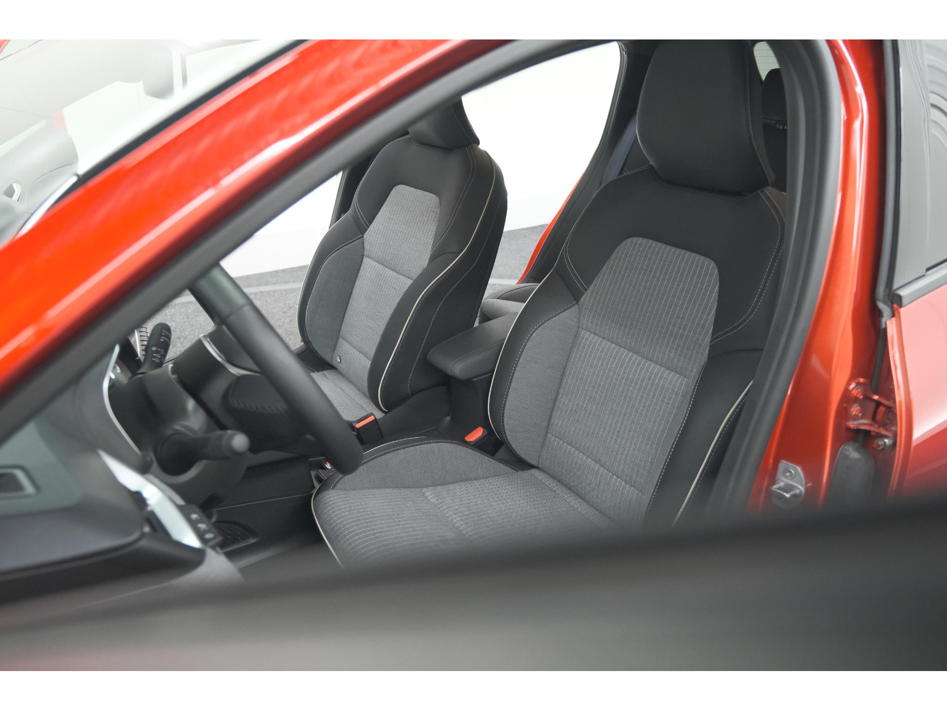 Renault Clio TCe 90 GPF Techno | 360 Camera | Adaptieve Cruise Control | 9.3 Inch Groot Scherm