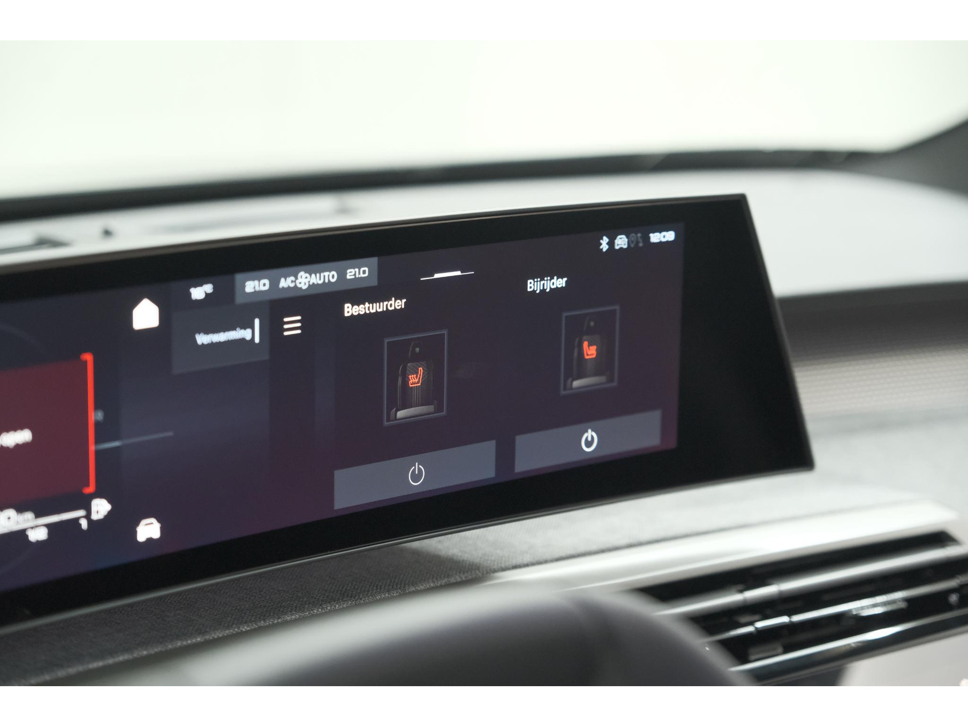 Peugeot 3008 Hybrid 145 e-DCS6 GT | Elektrische Kofferklep | Camera | Adaptieve Cruise Control | Apple CarPlay