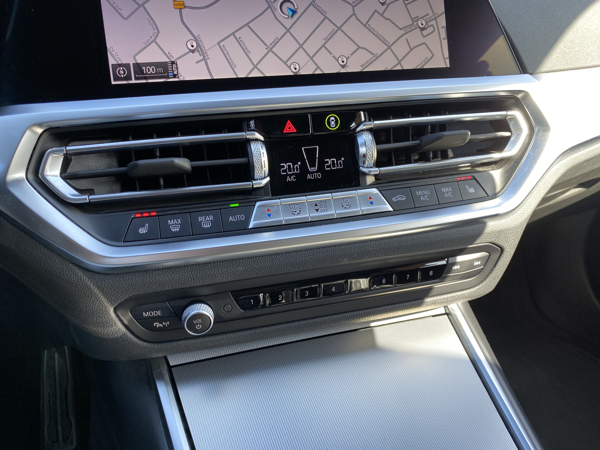 BMW 3-serie 330e High Executive M-Sport | 1e eigenaar | dealer onderh. | schuifdak | leder sportstoelen | camera | BTW auto