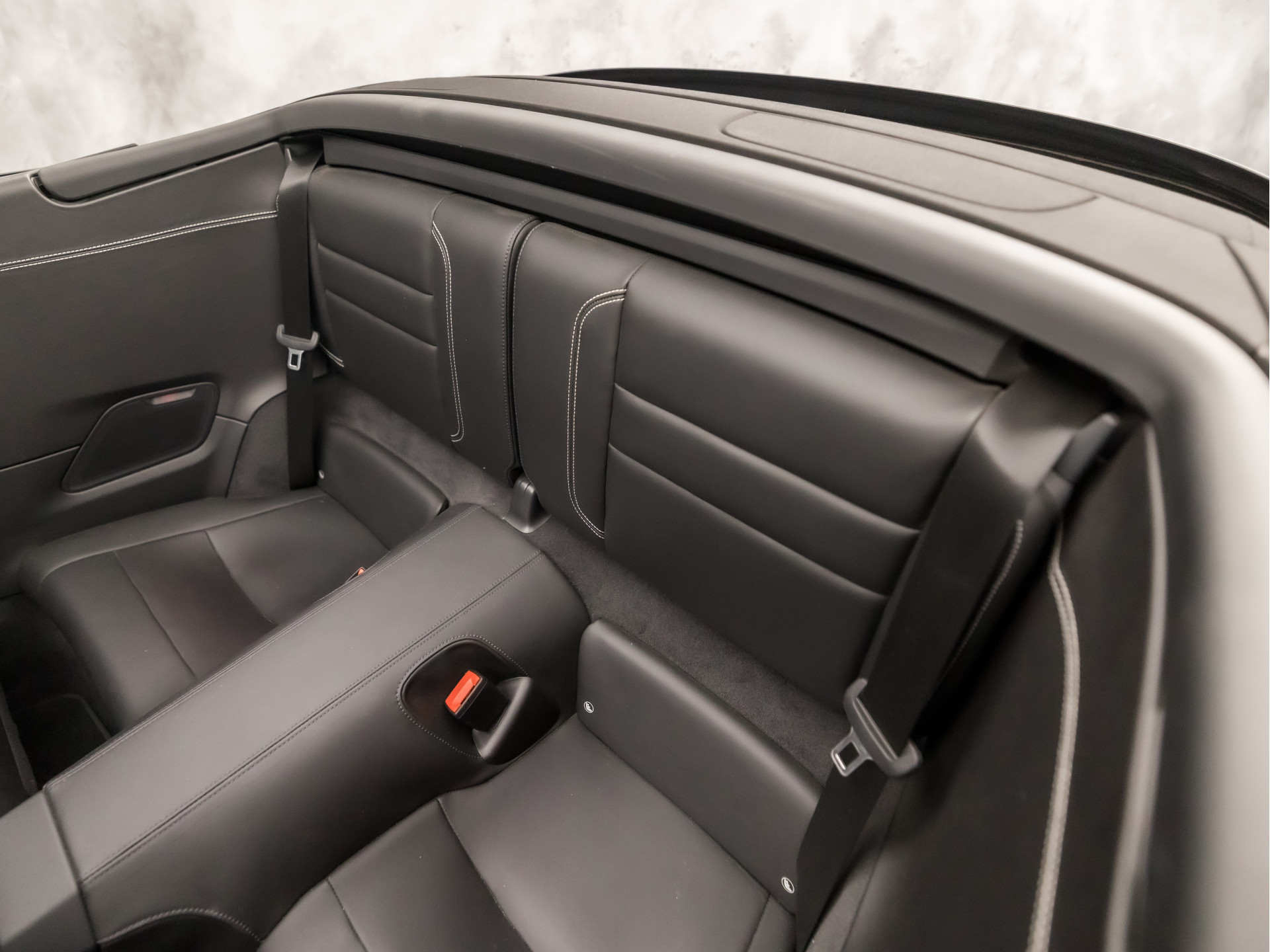 Porsche 911 Cabrio 3.0 Carrera 385Pk (SPORT CHRONO PAKKET, SPORTUITLAAT, BOSE AUDIO, LED MATRIX, APPLE CARPLAY, CAMERA, SFEERVERLICHTING, STOELVERWARMING, NIEUWSTAAT)