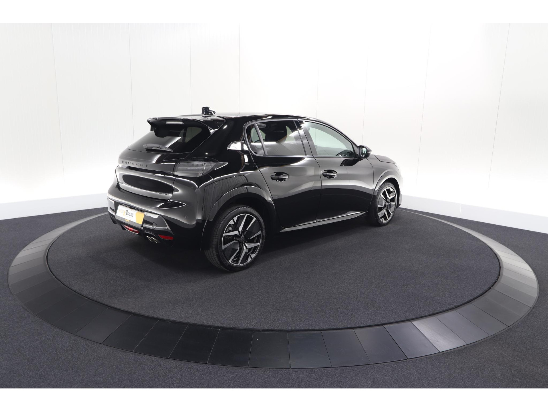 Peugeot 208 1.2 Hybrid 145 e-DCS6 GT | Alcantara Pakket | Camera | Apple Carplay | Stoelverwarming