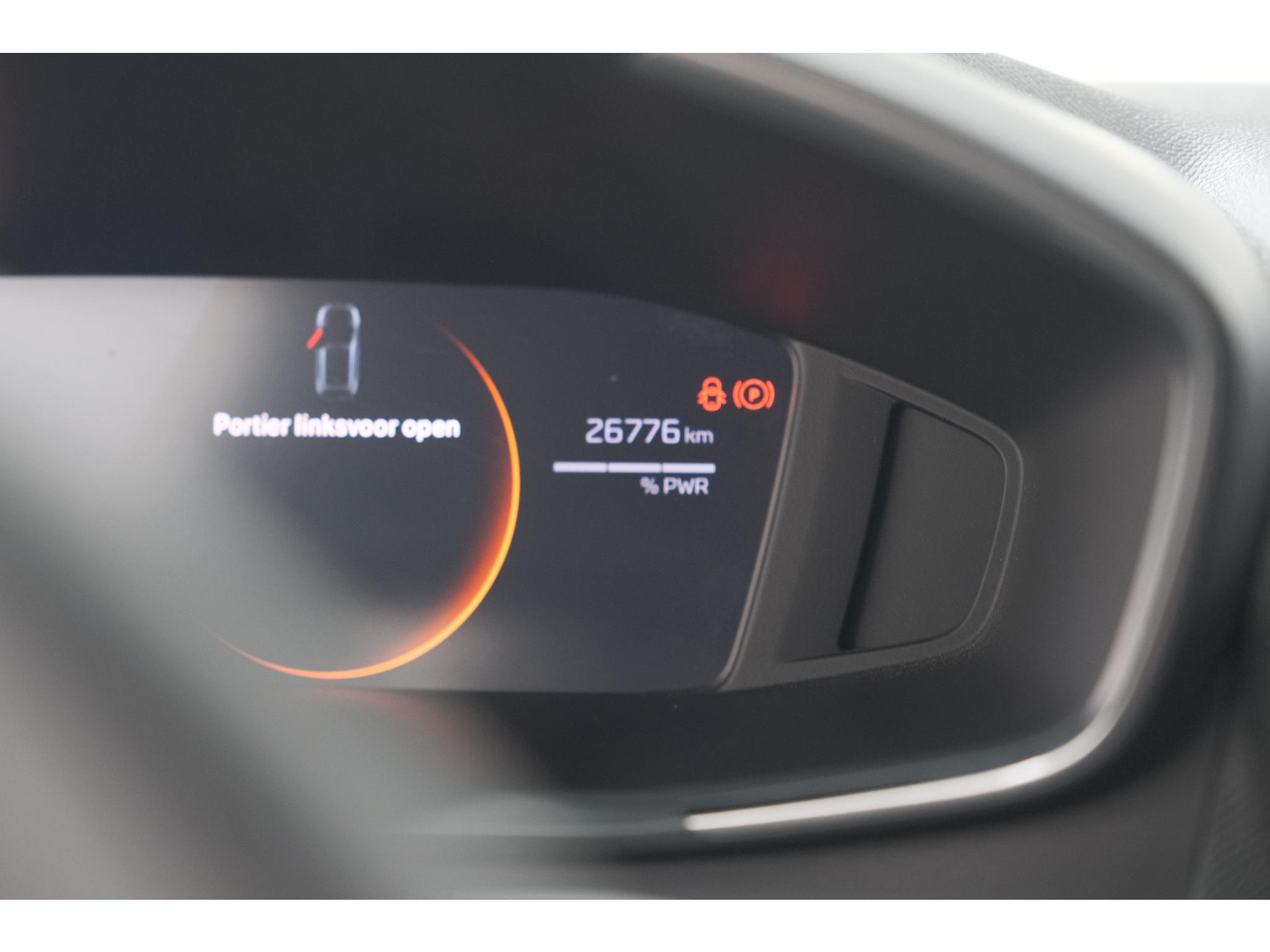 Peugeot 208 1.2 Hybrid 110 e-DCS6 Allure | Climate Control | Apple Carplay | Parkeersensoren