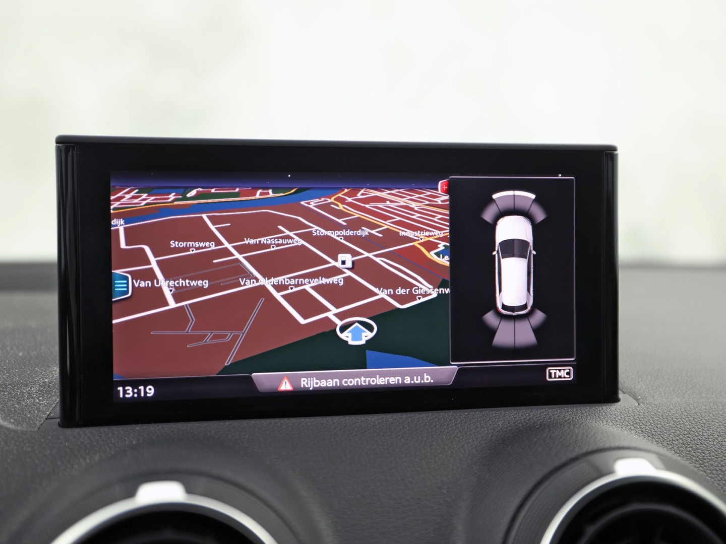 Audi Q2 1.4 TFSI S-Line Sport 150Pk Automaat (VIRTUAL COCKPIT, GROOT NAVI, CLIMATE, LEDER, STOELVERWARMING, SPORTSTOELEN, LED KOPLAMPEN, PARKEERSENSOREN, NIEUWSTAAT)