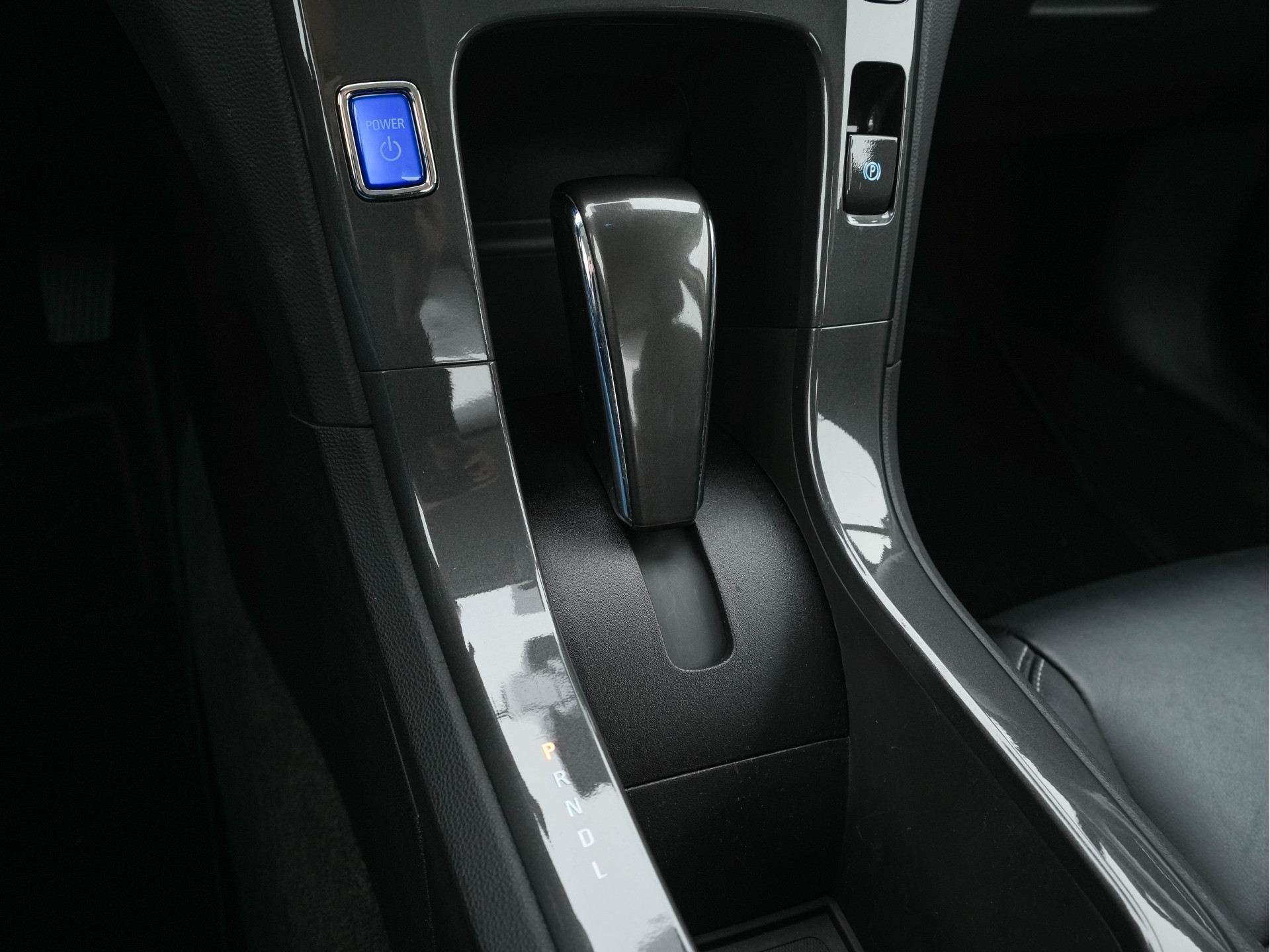 Chevrolet Volt 1.4 LT Plug-In Hybrid Aut. * LEATHER | HEATED-COMFORTSEATS | CRUISE | DIGI-COCKPIT | KEYLESS | ECC | 17"ALU*