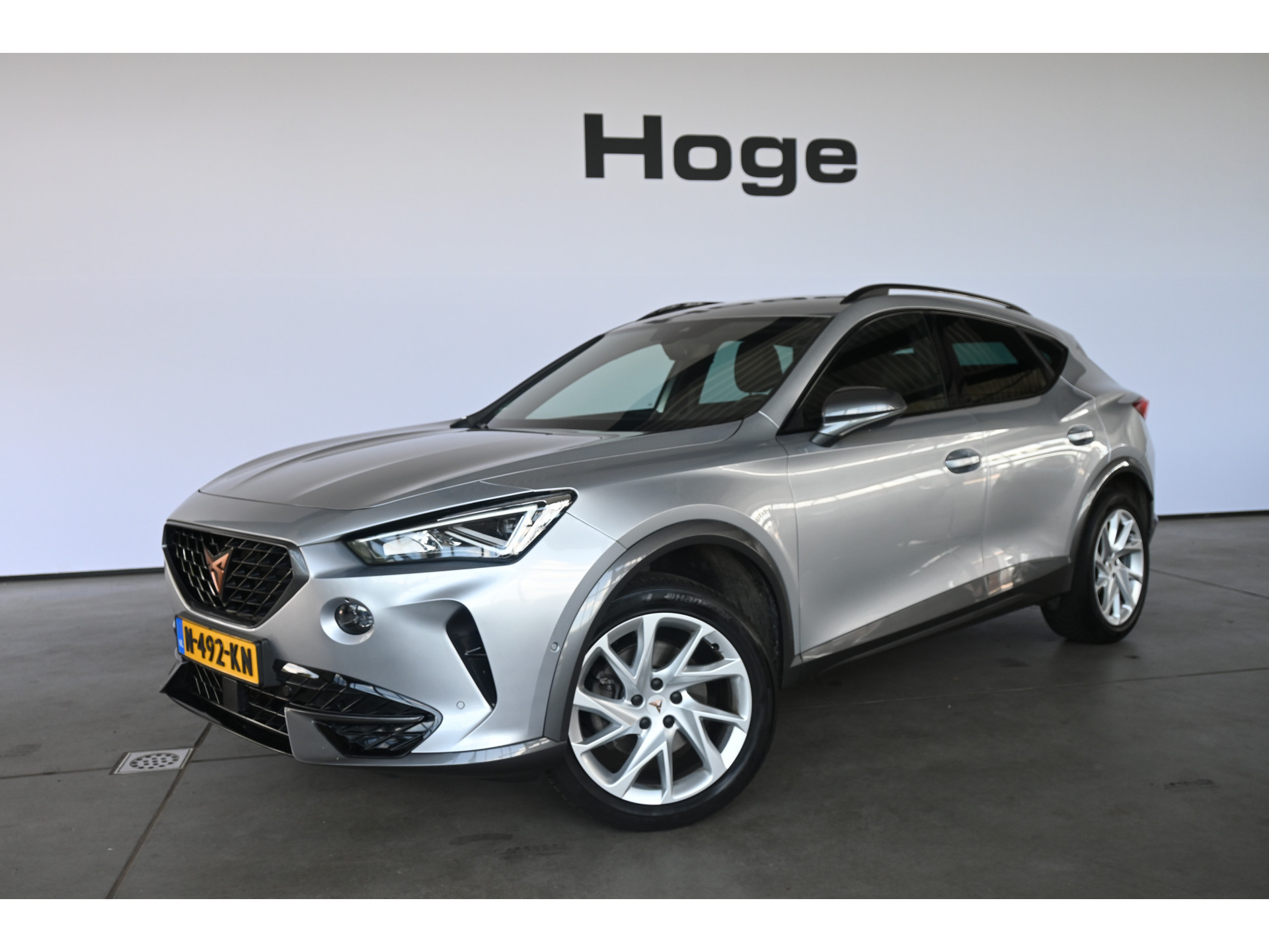 CUPRA Formentor 1.5 TSI Automaat Clima Adaptieve cruise Navigatie Apple carplay Trekhaak PDC Inruil mogelijk