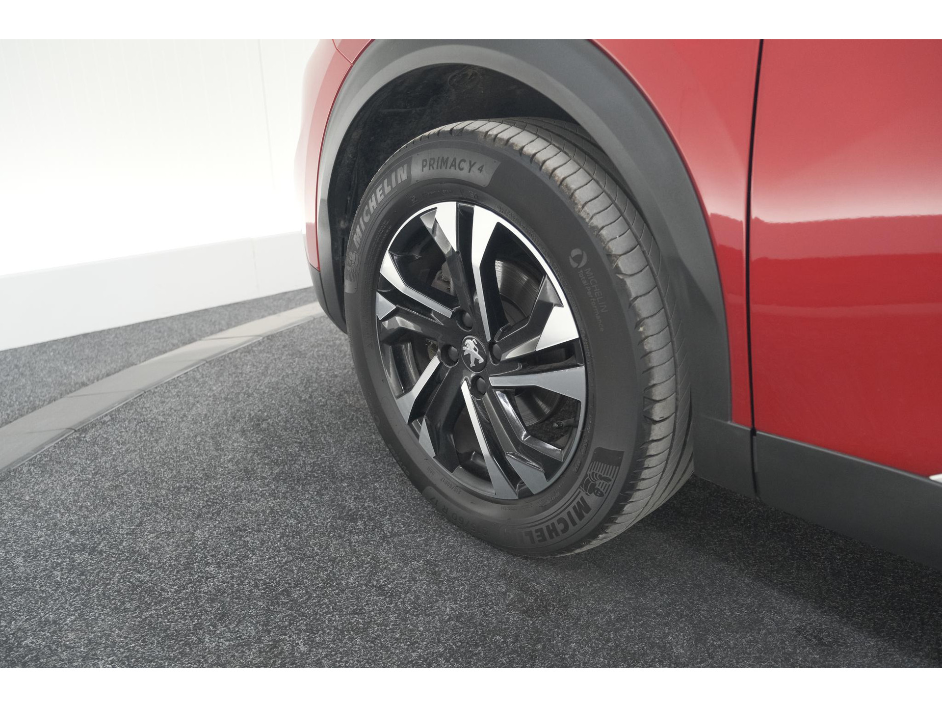 Peugeot 2008 PureTech 130 GT-Line | Trekhaak | Camera | Apple Carplay | Parkeersensoren