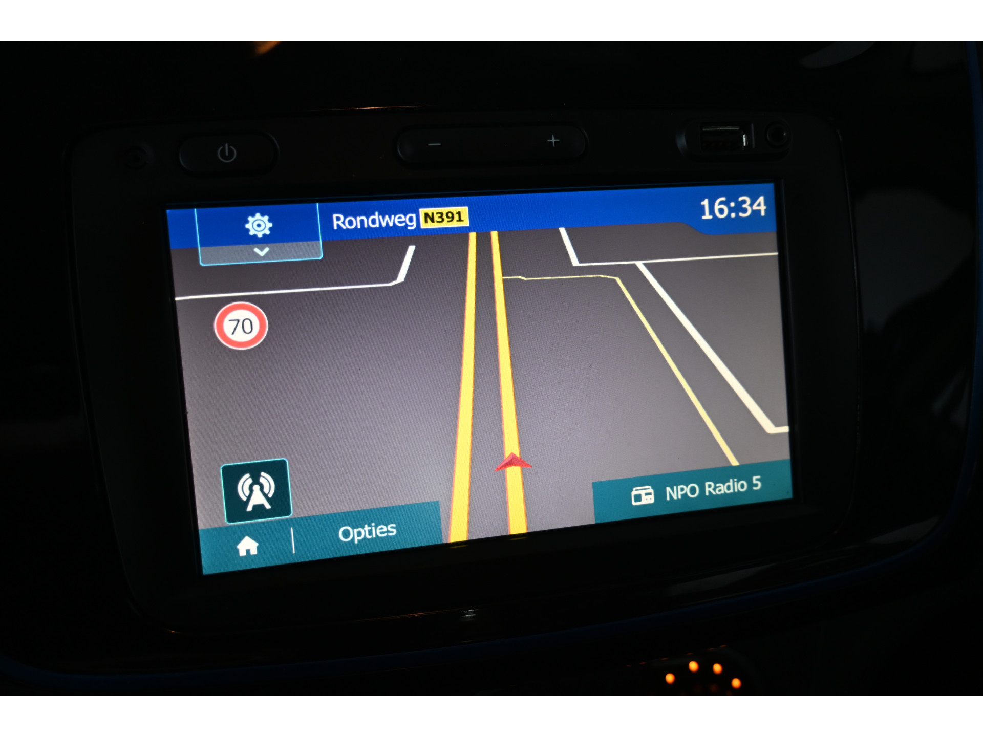 Dacia Sandero 1.0 TCe Stepway Serie Limitee 15th Anniv. Clima Navigatie Goed Onderhouden! Inruil Mogelijk!