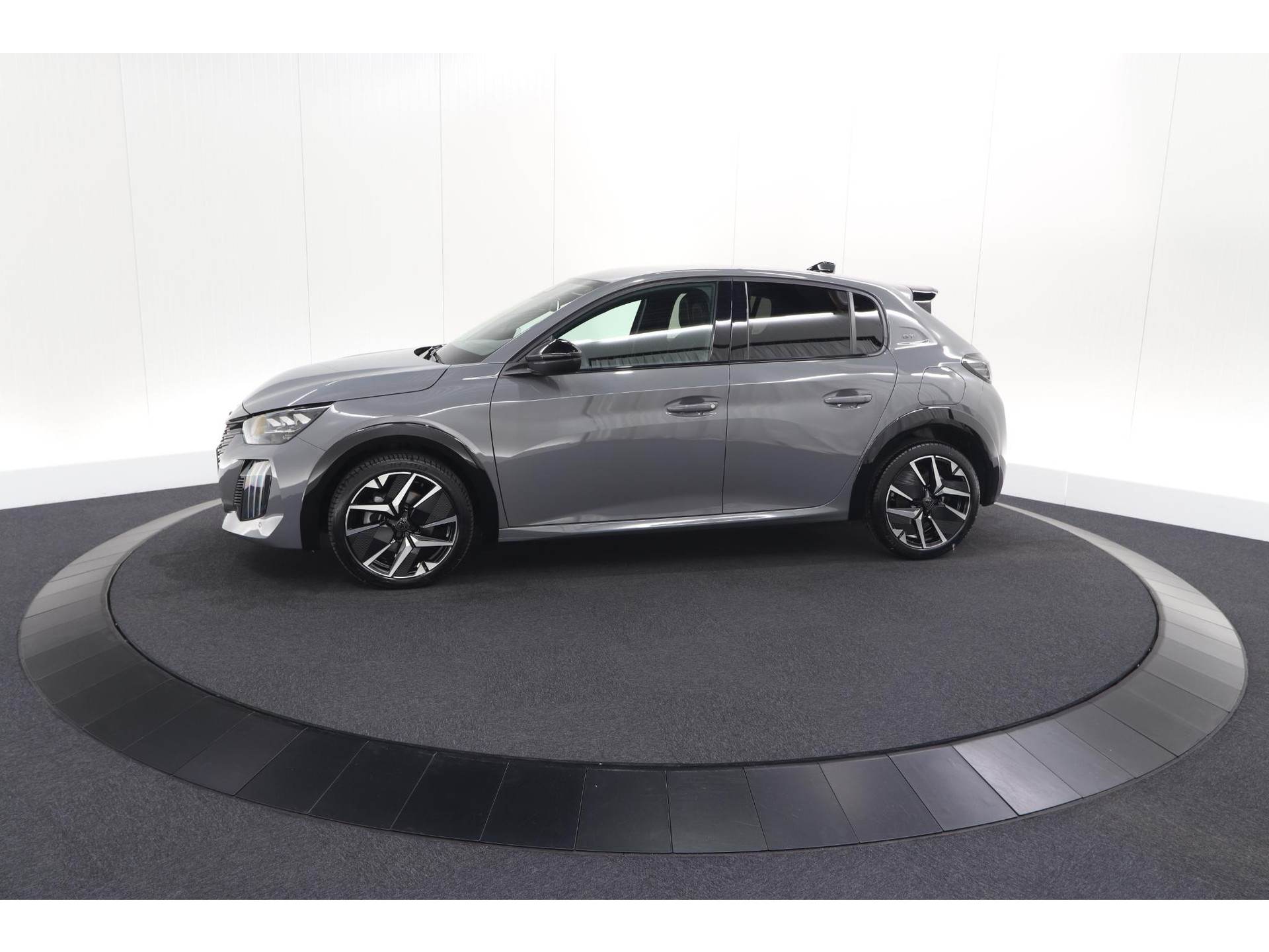 Peugeot 208 1.2 Hybrid 145 e-DCS6 GT | Alcantara Pakket | Camera | Apple Carplay | Stoelverwarming