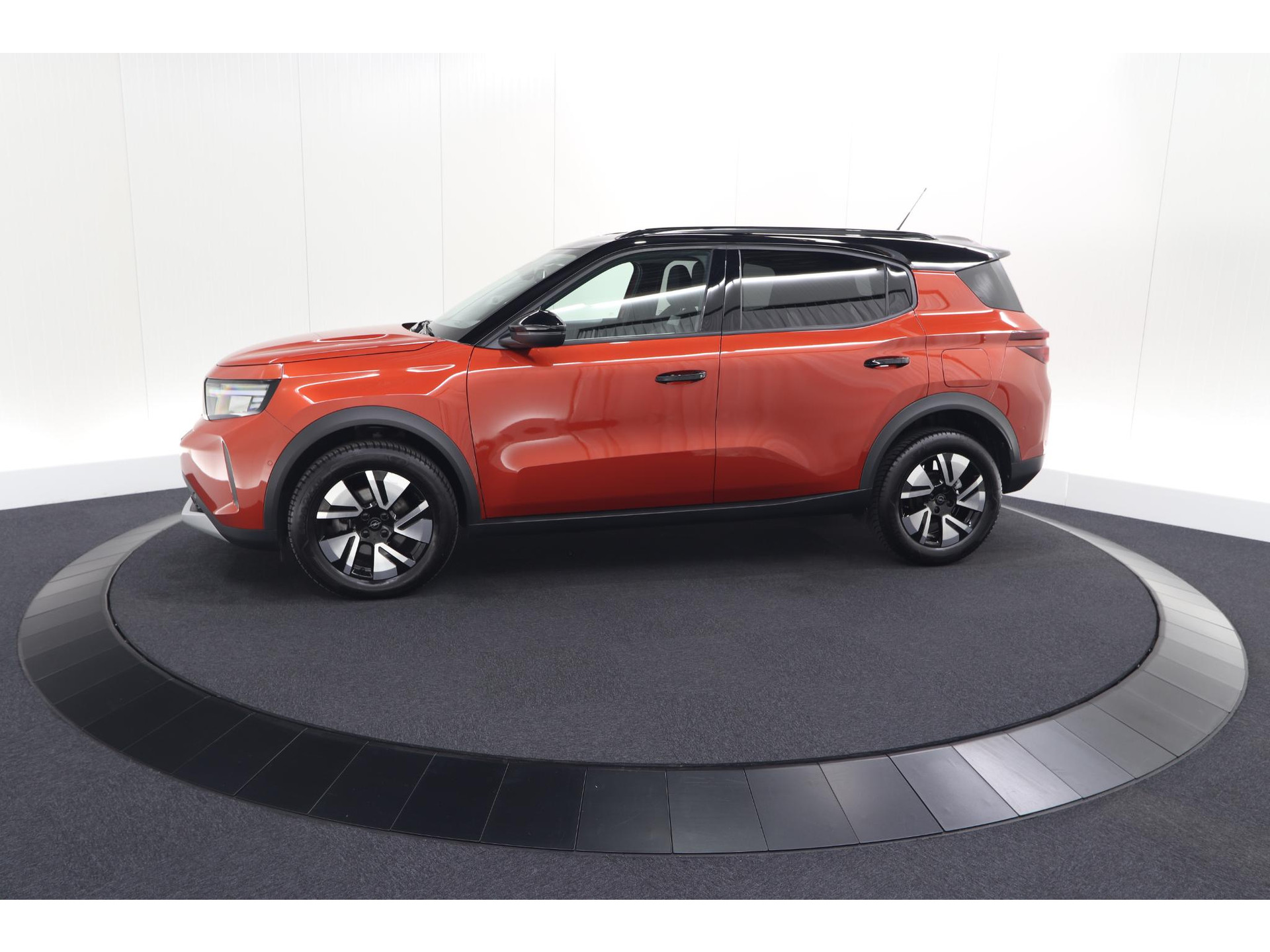 Opel Frontera 1.2 Turbo Hybrid 110 GS | Kanyon Orange | Camera | Dodehoekdetectie | Apple Carplay