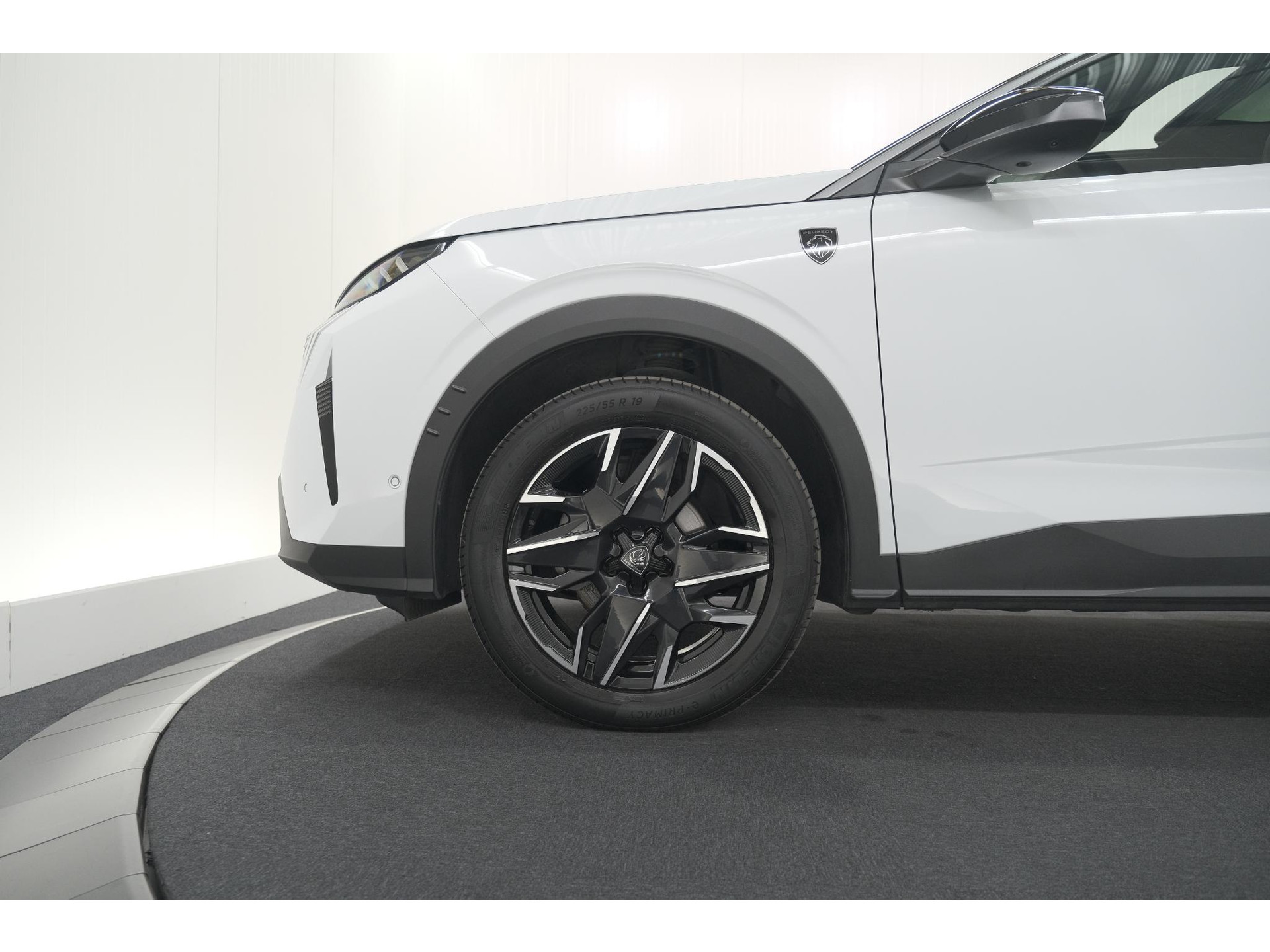 Peugeot 3008 1.2 Hybrid 136 GT | Panoramadak | FOCAL Audio | Alcantara Executive Pakket | 360 Camera | Adaptieve Cruise Control