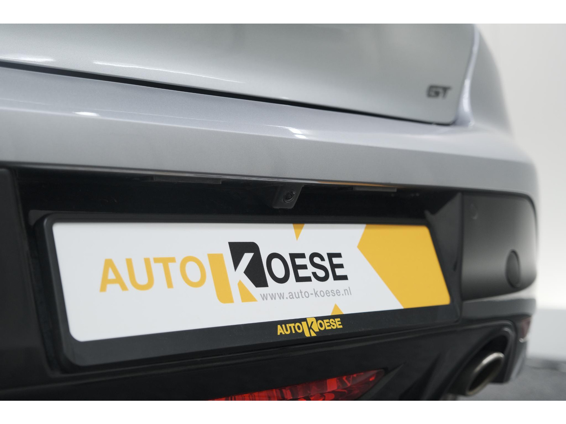 Peugeot 208 PureTech 100 GT Dark Edition | Camera | Navigatie | Apple Carplay | Parkeersensoren