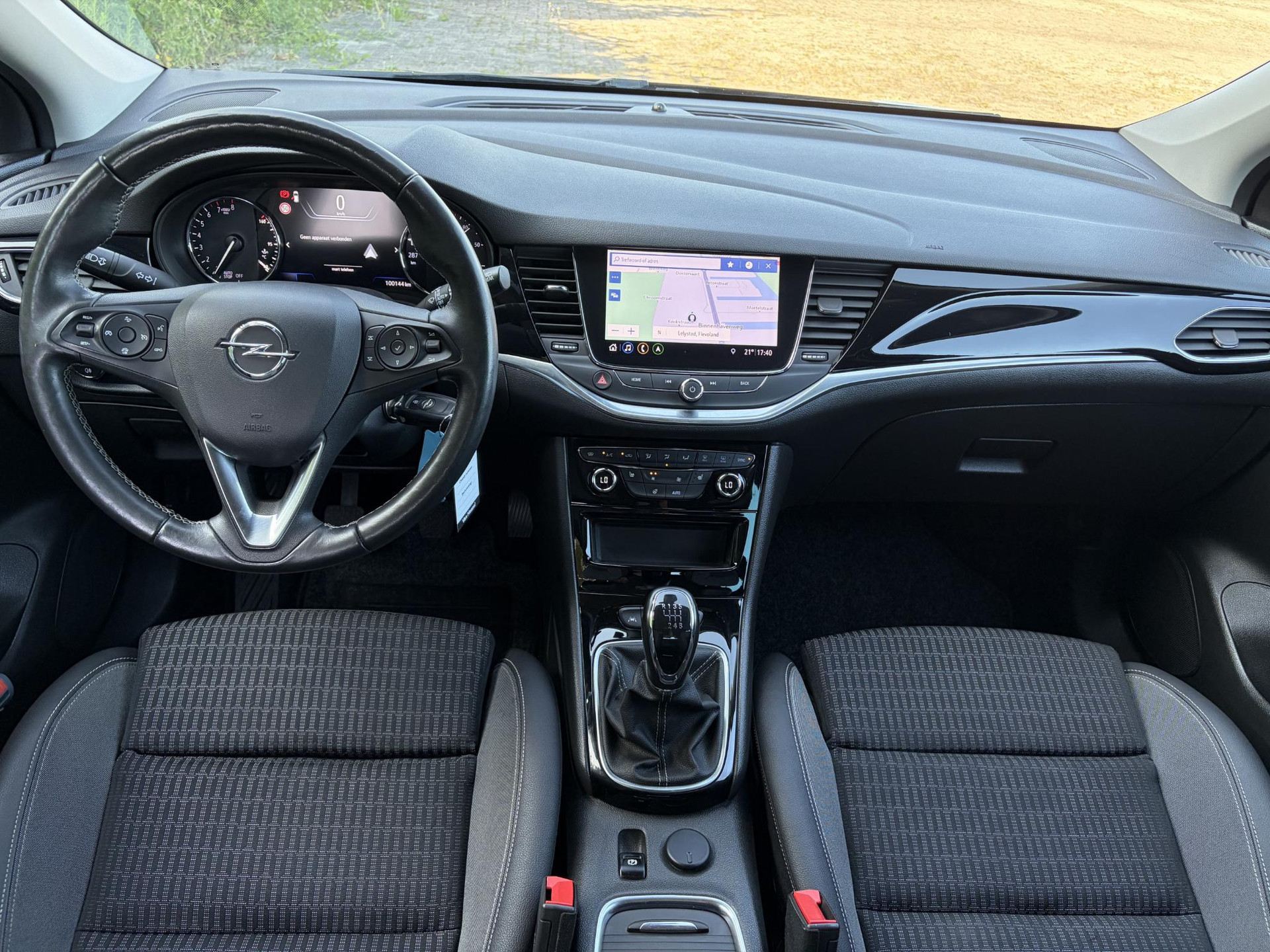 Opel Astra 1.2 Launch Elegance 2e Eigenaar,Camera,Stoelverw-Stuurverw,110pk,Navi,Carplay,Halfleder,Elekt.Stoel,6 Bak,Clima,Cruise,Lm velgen,Pdc V+A,N.A.P,Net beurt gehad,Apk tot 09-2028