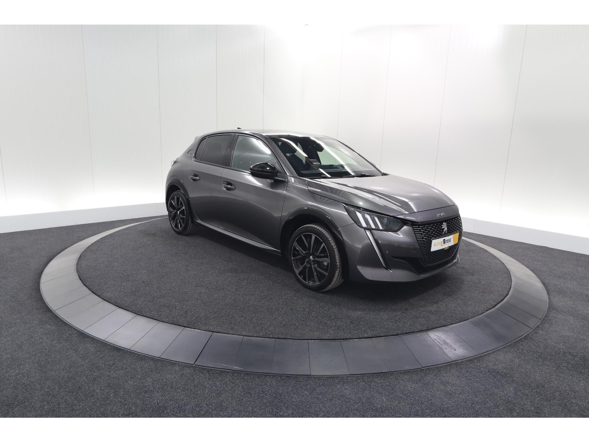 Peugeot 208 PureTech 100 GT | Camera | Adaptieve Cruise Control | Navigatie | Apple Carplay