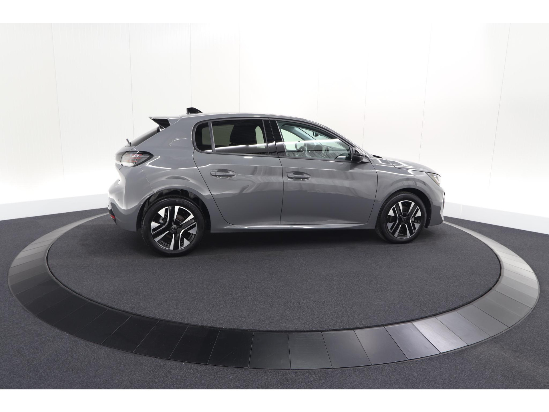 Peugeot 208 1.2 Hybrid 110 e-DCS6 Allure | Apple Carplay | Parkeersensoren Voor + Achter | Climate Control