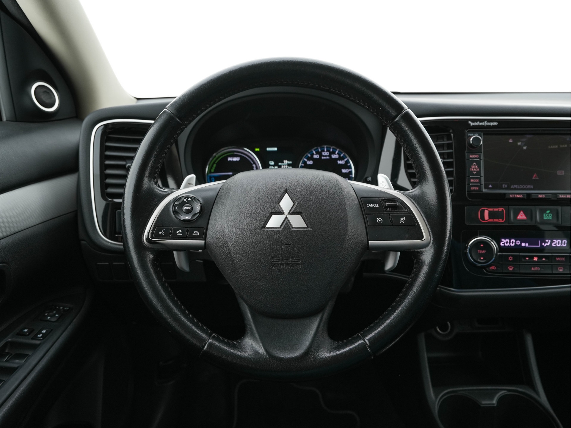 Mitsubishi Outlander 2.0 PHEV Executive Edition AWD Aut. *LEATHER-FABRIC | XENON | NAVI-FULLMAP | CAMERA | KEYLESS | DAB+ | ROCKFORD-AUDIO | COMFORT-SEATS | PRIVACY-GLASS | SHIFT-PADDLES |  18''ALU*
