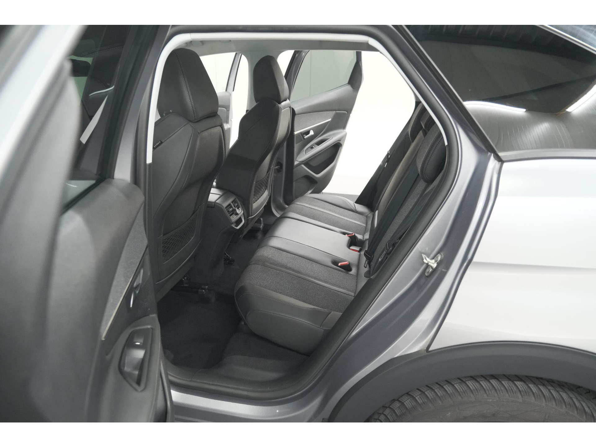 Peugeot 3008 PureTech 130 EAT6 Blue Lease Premium | Camera | Apple Carplay | Parkeersensoren | Climate Control