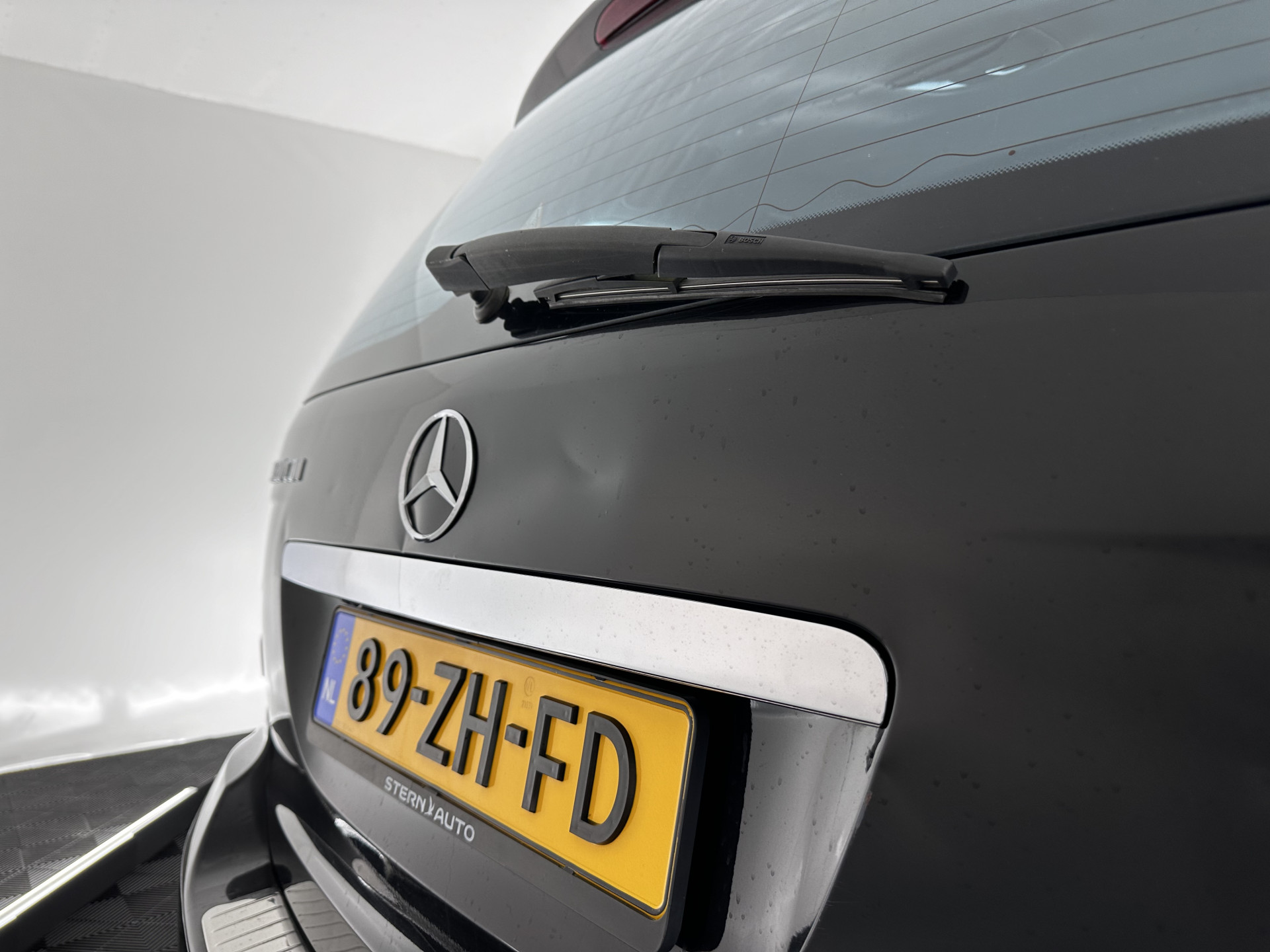 Mercedes-Benz M-klasse ML 420 CDI (⚠️) Aut. *PANO | LEATHER | BI-XENON | NAVI-FULLMAP | KEYLESS | AIRMATIC | CAMERA | TOWBAR | CRUISE | HARMAN/KARDON-AUDIO| MEMORY-PACK | HEATED-COMFORT-SEATS | 19"ALU*