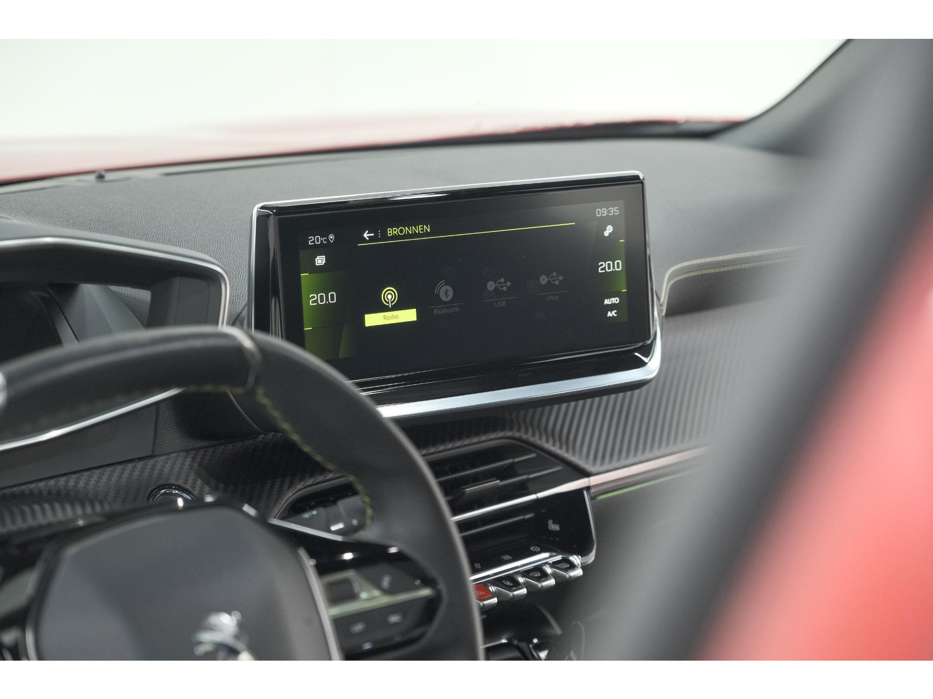 Peugeot 2008 PureTech 130 GT Pack | Panoramadak | Camera | Adaptieve Cruise Control | Stoelverwarming