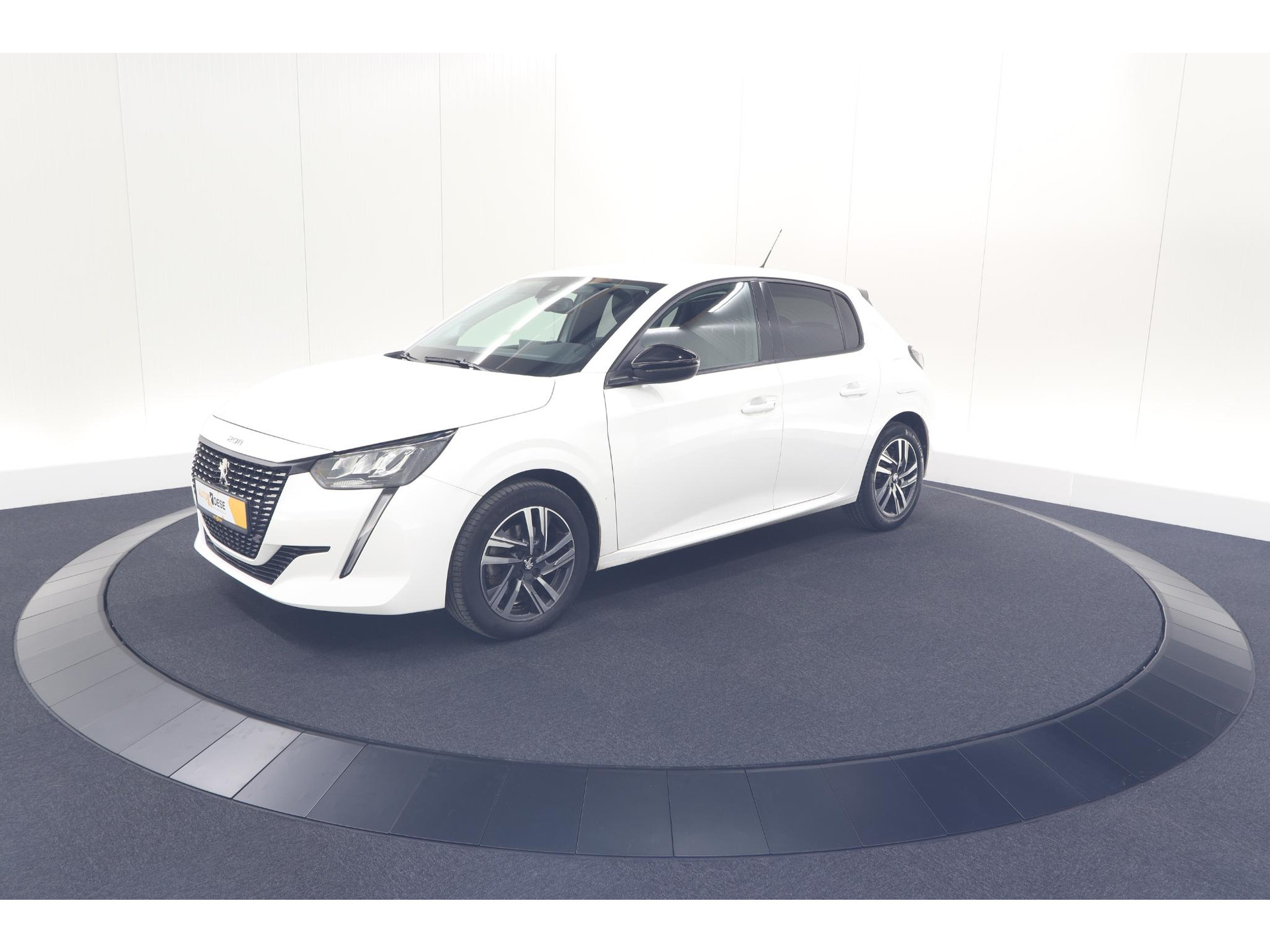 Peugeot 208 PureTech 100 PK Allure | Apple Carplay | Parkeersensoren | Lichtmetalen velgen