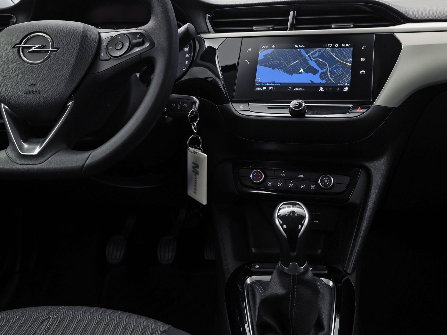 Opel Corsa 1.2 Sport (APPLE CARPLAY, GROOT NAVI, 360 CAMERA, SPORTSTOELEN, LM VELGEN, CRUISE, NIEUWSTAAT)