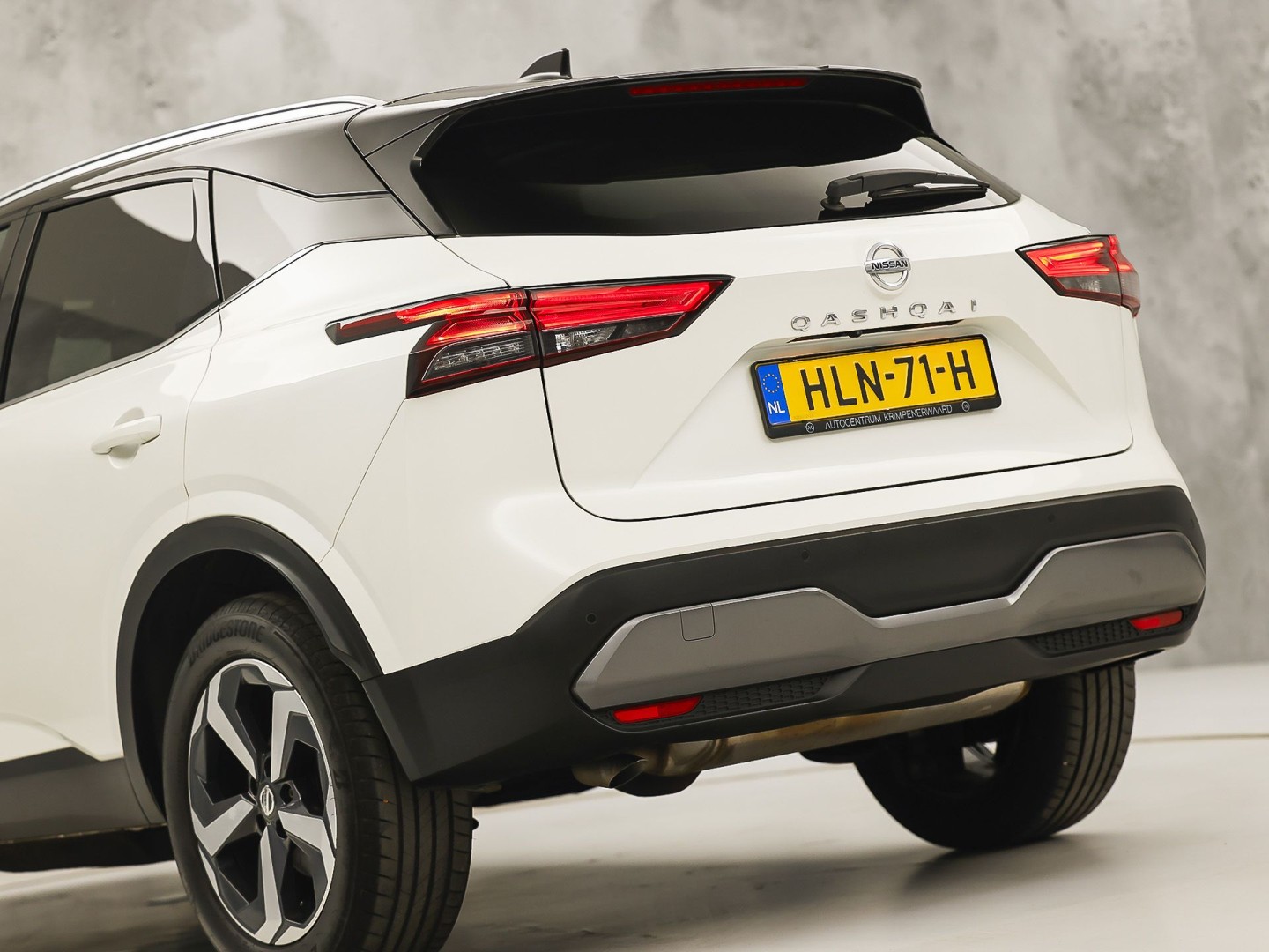 Nissan Qashqai 1.3 MHEV Xtronic Premiere Edition 158Pk Automaat (PANORAMADAK, VIRTUAL COCKPIT, APPLE CARPLAY, GROOT NAVI, 360 CAMERA, LEDER, SPORTSTOELEN, STOELVERWARMING, GETINT GLAS, ADAPTIVE CRUISE, NIEUWSTAAT)