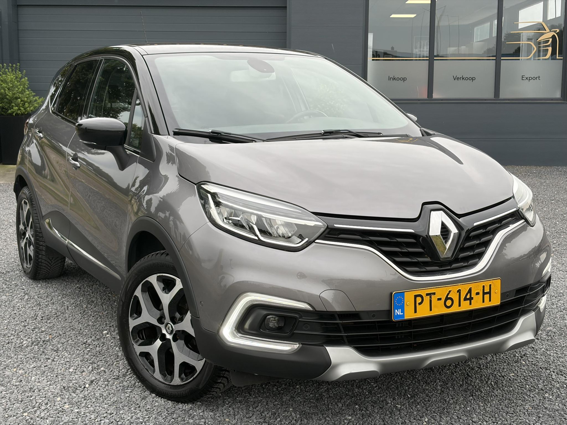 Renault Captur 1.2 TCe Intens 120pk,1e Eigenaar,Camera,Trekhaak,Carplay,Pdc,Clima,Cruise,Dealer Onderhouden,6 Bak,Lm velgen,Dodehoek,N.A.P,Apk tot 10-2027