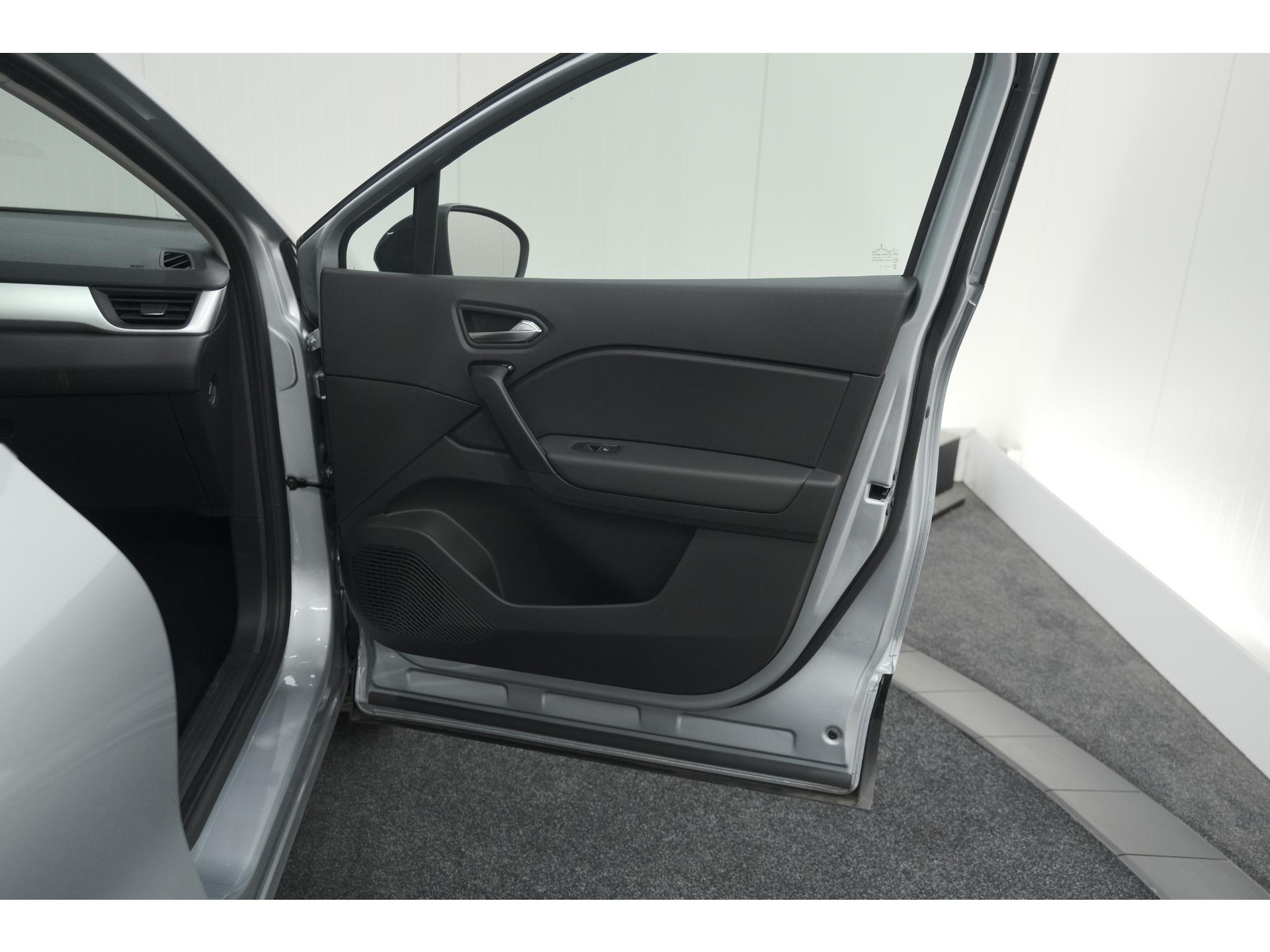 Renault Captur TCe 90 Evolution | Parkeersensoren | Navigatie | Allseason Banden | Apple Carplay