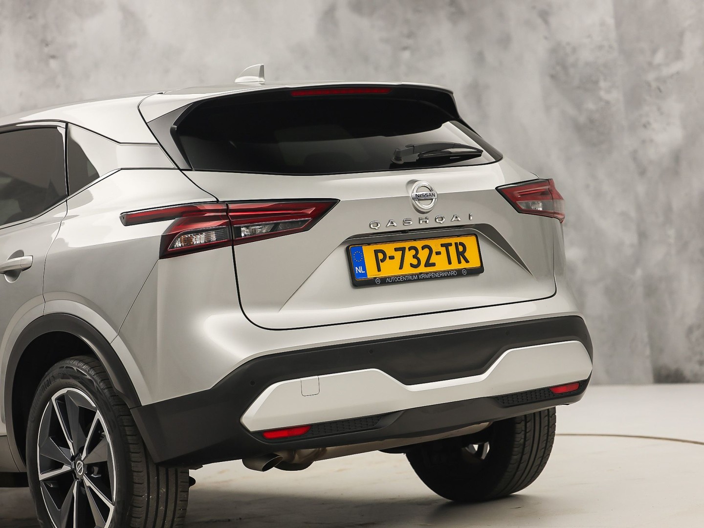 Nissan Qashqai 1.3 MHEV N-Style (GROOT NAVI, 1e EIGENAAR, APPLE CARPLAY, CLIMATE, 360 CAMERA, GETINT GLAS, SPORTSTOELEN, ADAPTIVE CRUISE, LANE ASSIST, NIEUWSTAAT)