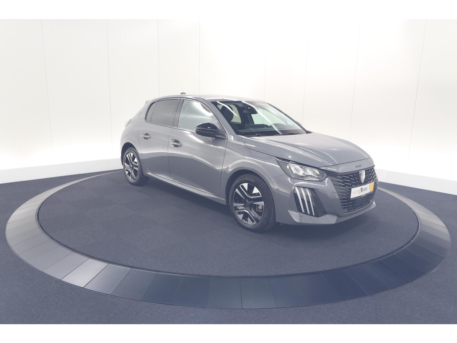 Peugeot 208 PureTech 100 Allure | Gris Selenium | Apple Carplay | Parkeersensoren | Climate Control