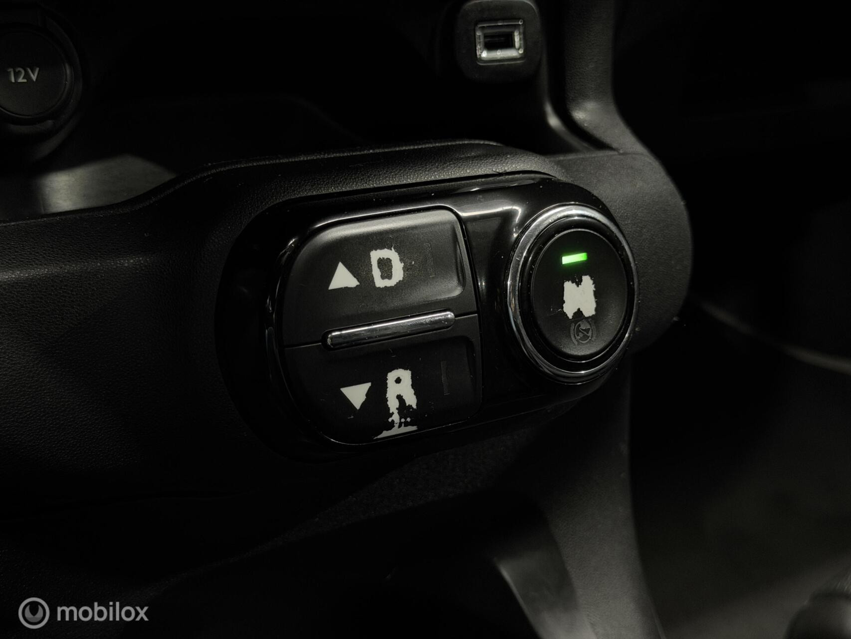 Citroën C4 Cactus 1.2 PureTech Shine|Automaat|NAP|Camera|Navi