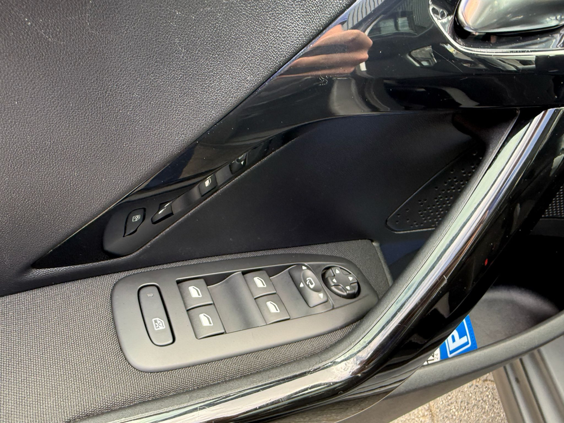 Peugeot 208 1.2 110PK Allure | 2E EIGENAAR | 3/6/12MND GARANTIE | PANO | DAB | CARPLAY | NAVI | CRUISE | JBL | AIRCO | TREKHAAK | MAT |