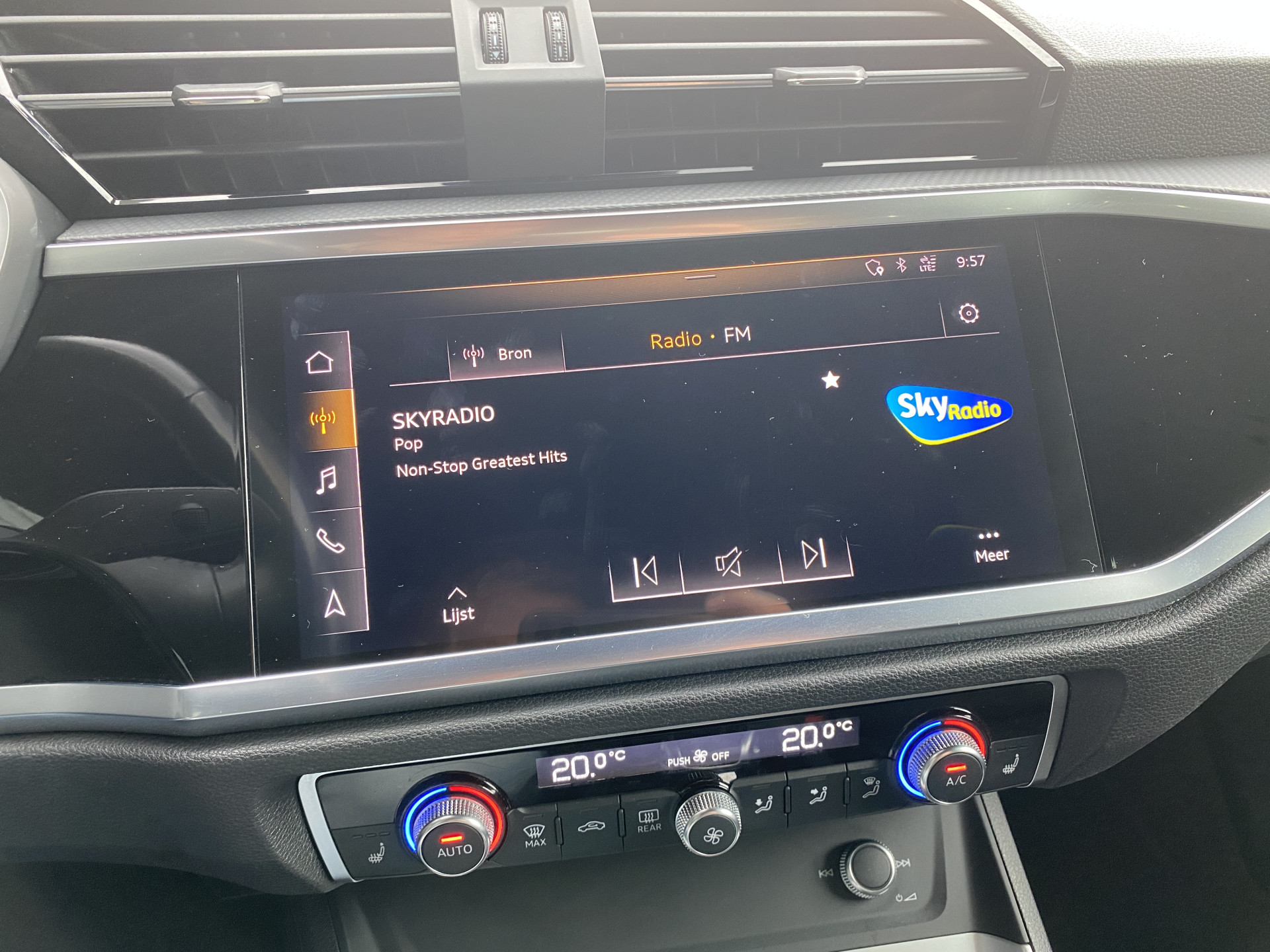 Audi Q3 35 TFSI 150 pk S Line AUT. | zwart optiek | 20'' lichtmetalen velgen | adaptieve cruise | sportstoelen | apple carplay | led kopl.