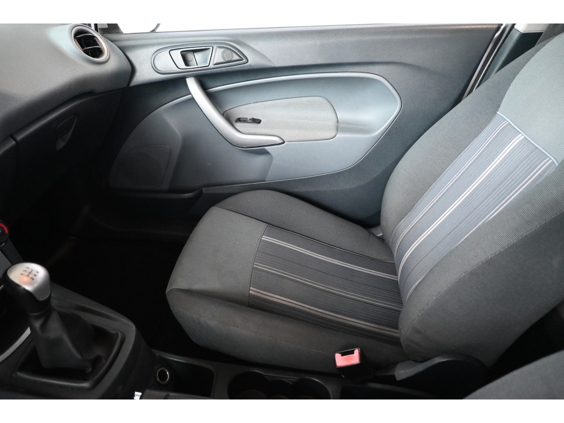 Ford Fiesta 1.25 Trend Airco Lichtmetaal Stuurbekrachtiging Lichtmetaal Inruil Mogelijk!