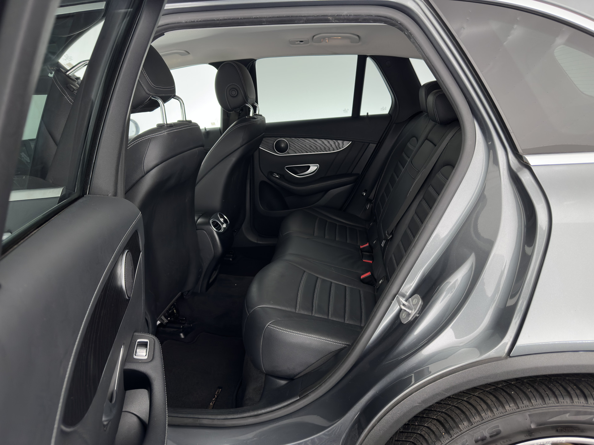 Mercedes-Benz GLC-klasse 350e 4MATIC Premium Plus Plug-in Aut. *LEATHER | FULL-LED | BLIND-SPOT | HEATED-SPORTSEATS | CAMERA | KEYLESS | AIR-SUSPENSION | ADAPTIVE-CRUISE | PRIVACY-GLASS | NAVI-FULLMAP | 20''ALU*