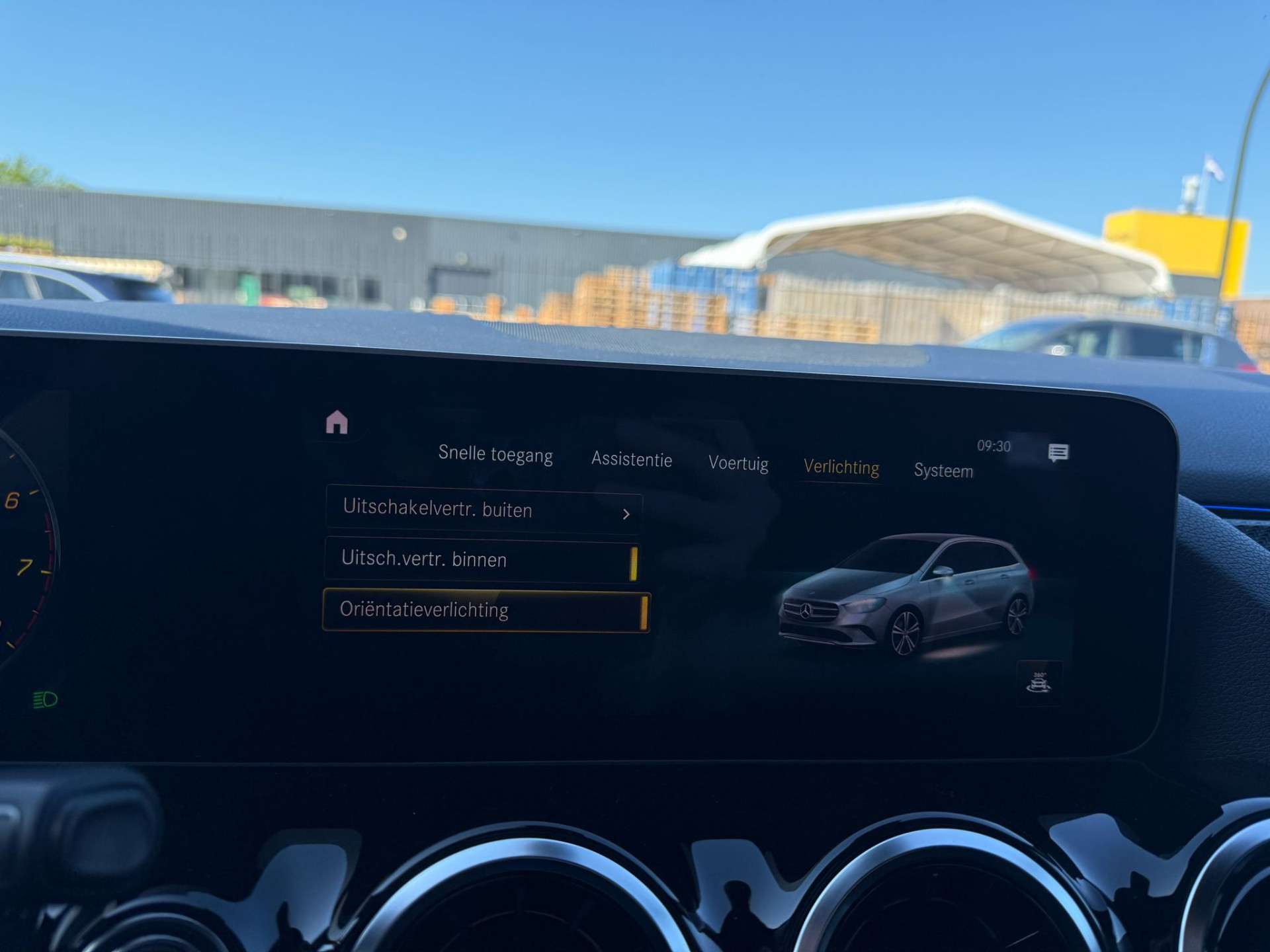Mercedes-Benz B-klasse 180 Business Solution AMG | 3/6/12MND GARANTIE | AUTOMAAT | LED | CRUISE | CARPLAY | DAB | AIRCO | STOELVERWM. |