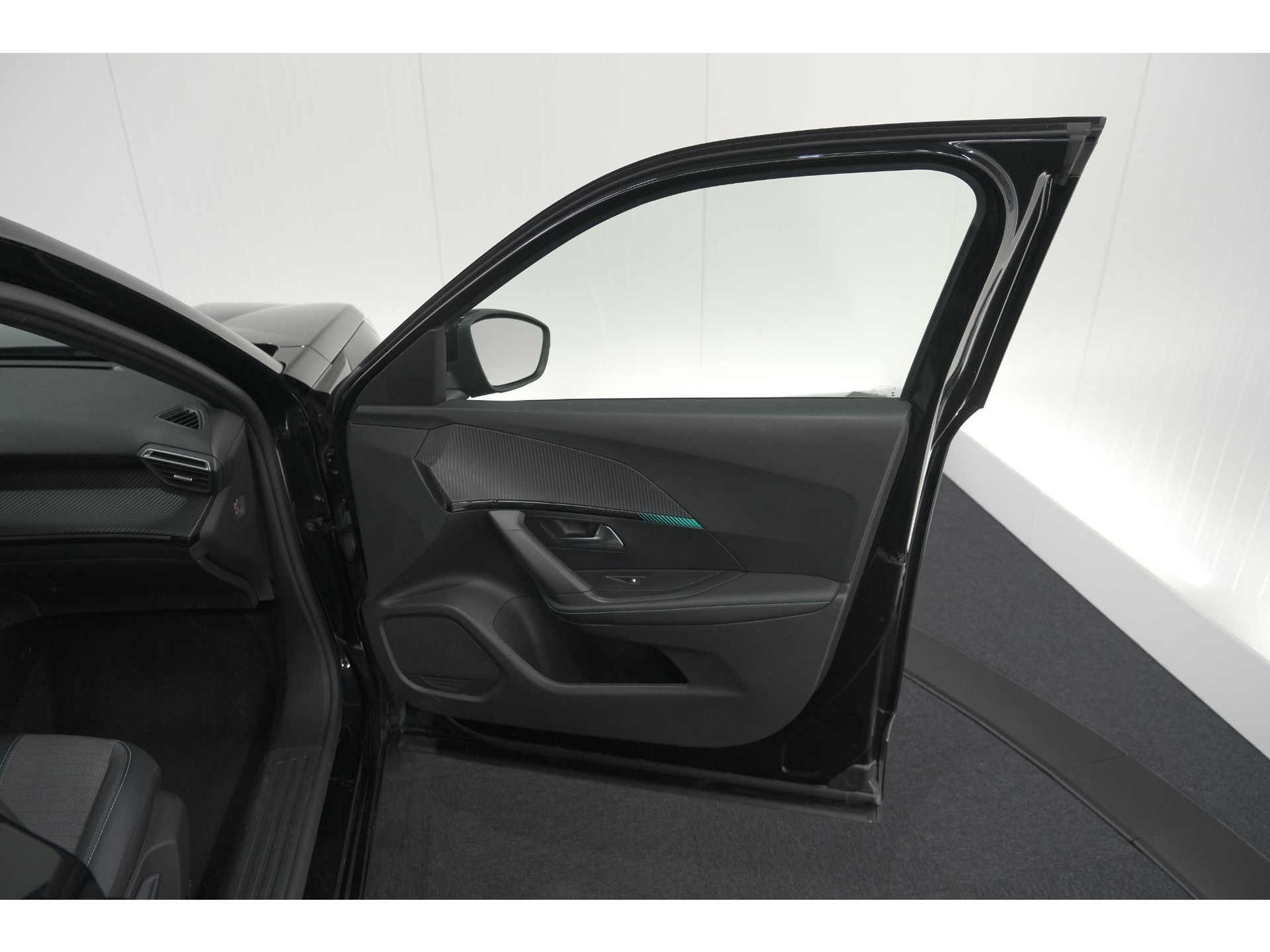 Peugeot 2008 PureTech Allure Pack | Navigatie | Parkeersensoren | Apple Carplay