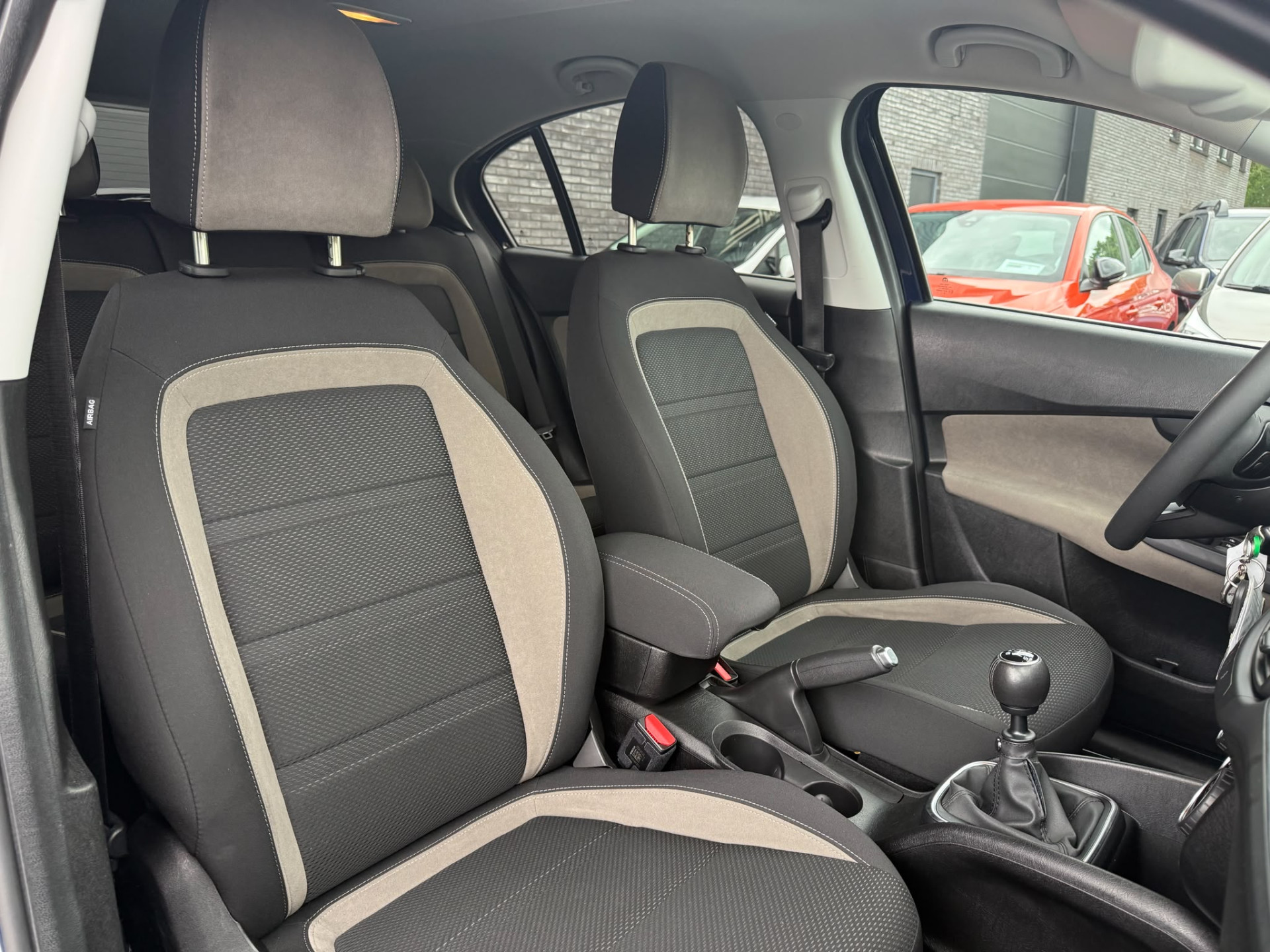 Fiat Tipo 1.4 T-Jet 16v S-Design | 1E EIGENAAR | 3/6/12MND GARANTIE | LED | CRUISE | NAVI | AIRCO | LMV |