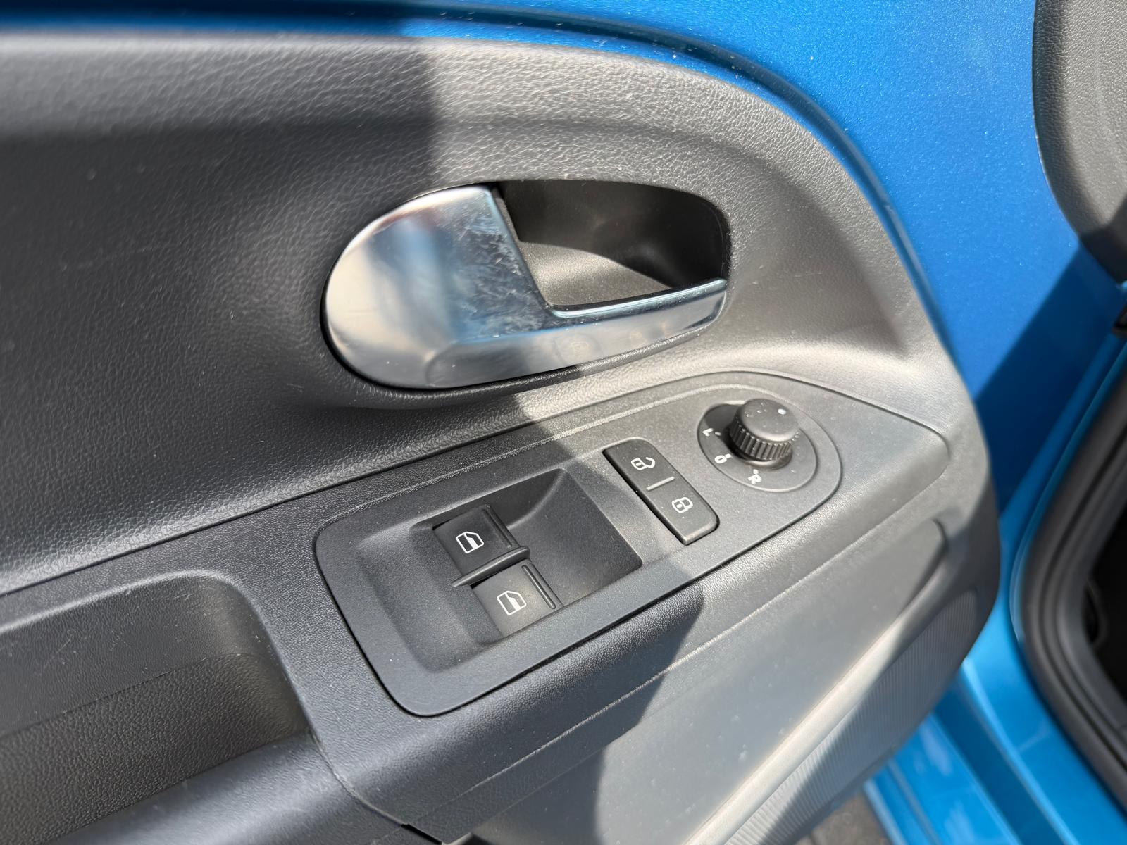 Volkswagen Up! 1.0 BMT high up! | 2E EIGENAAR | 3/6/12MND GARANTIE | CRUISE | AIRCO | PDC | LMV |