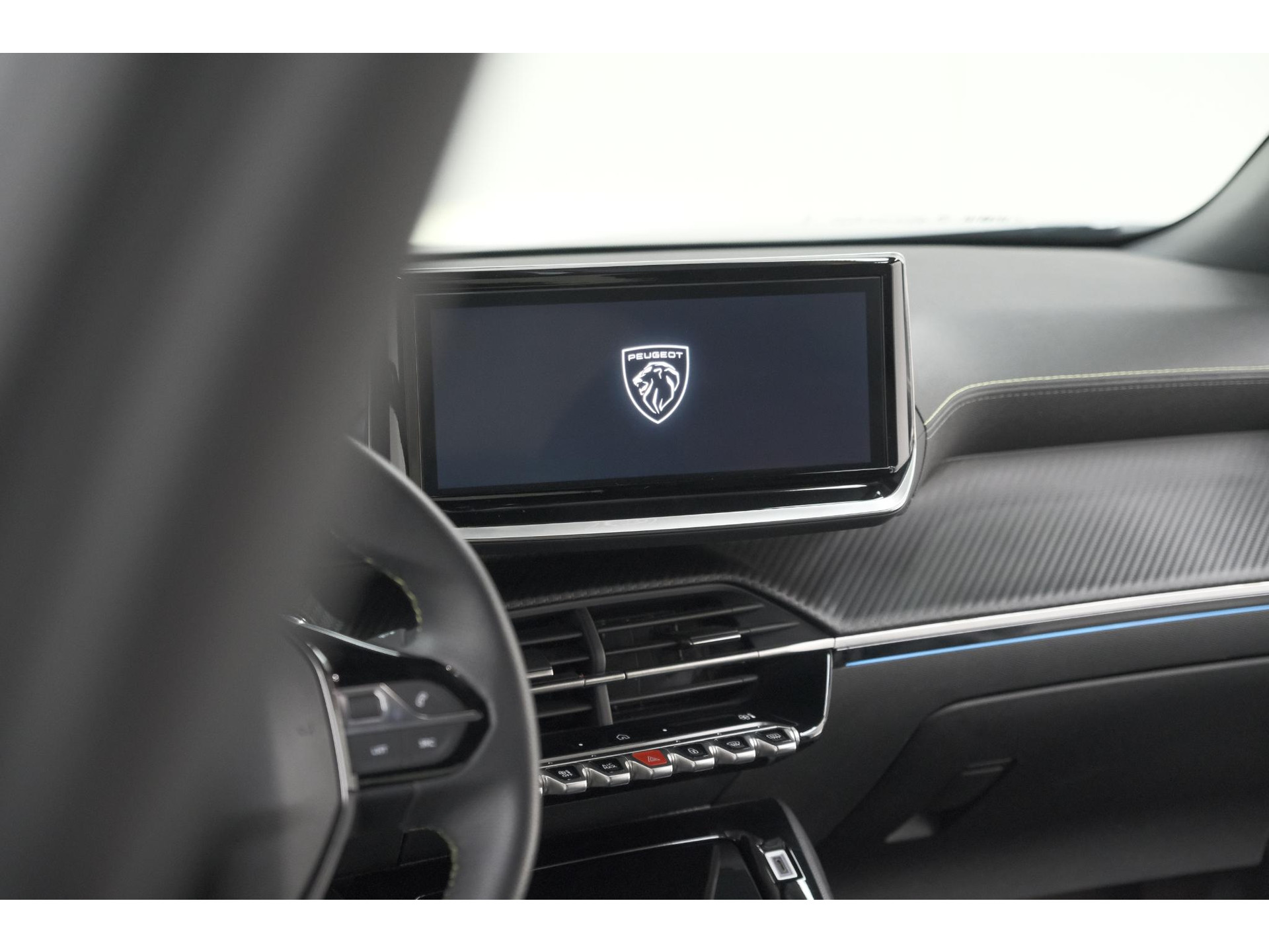 Peugeot e-2008 EV GT 50 kWh | 3 Fase | 360 Camera | Adaptieve Cruise Control | Dodehoekdetectie