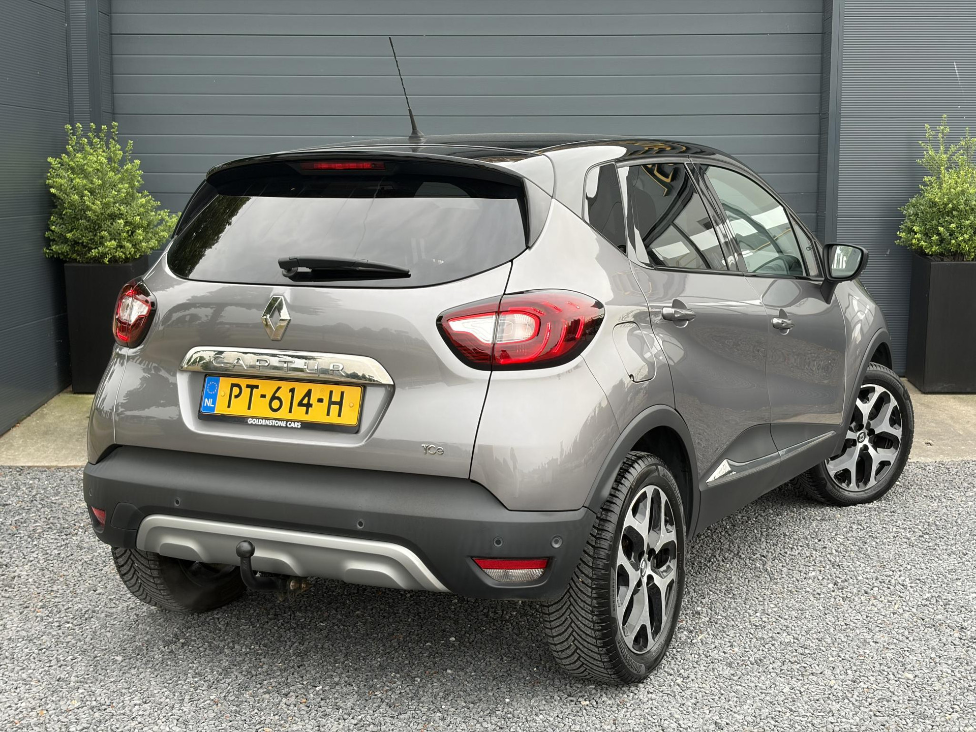 Renault Captur 1.2 TCe Intens 120pk,1e Eigenaar,Camera,Trekhaak,Carplay,Pdc,Clima,Cruise,Dealer Onderhouden,6 Bak,Lm velgen,Dodehoek,N.A.P,Apk tot 10-2027