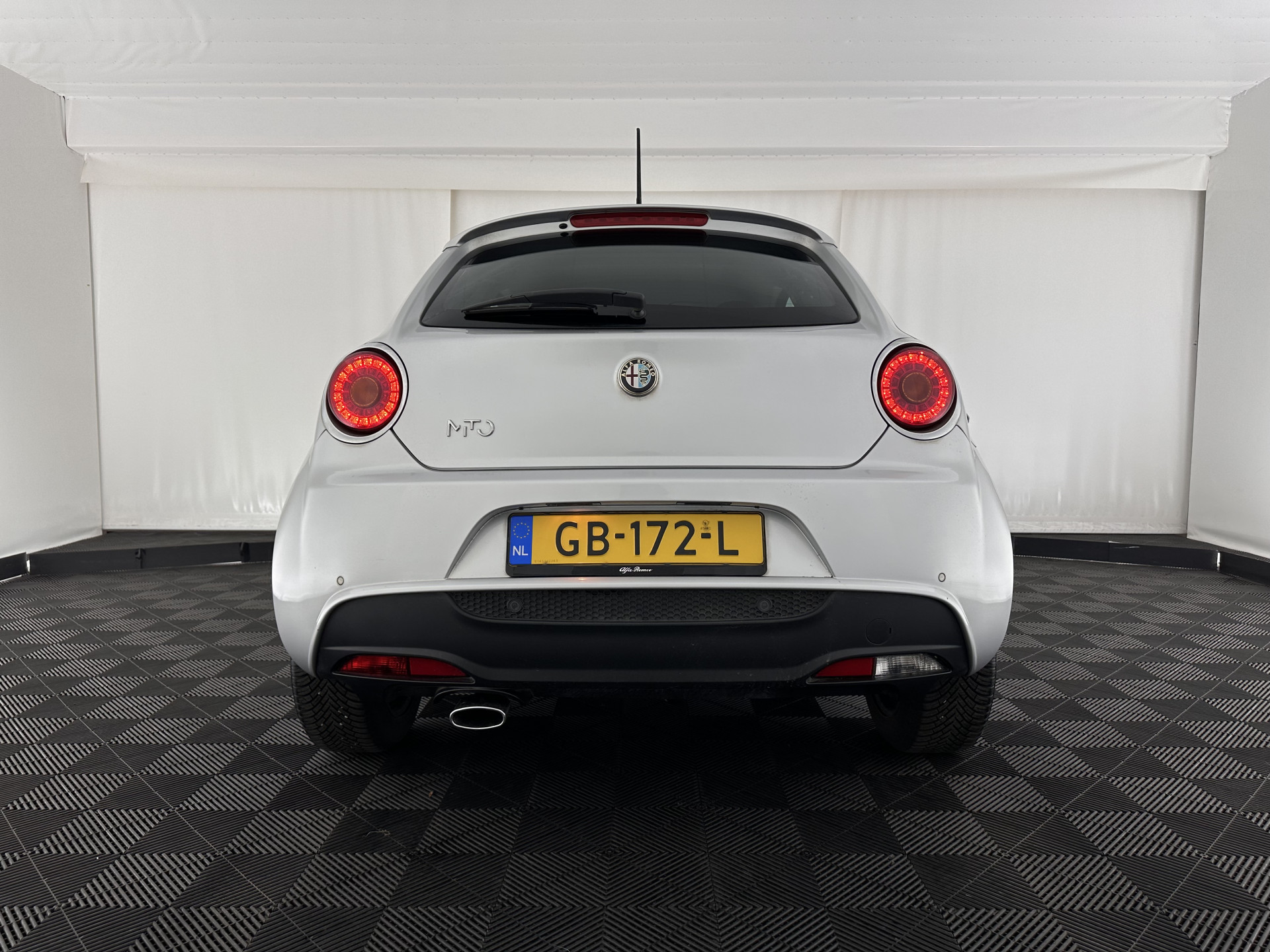 Alfa Romeo MiTo 1.3 JTDM ECO JUNIOR *LEATHER | NAVI-FULLMAP | SPORTSEATS | ECC | AUDIOSYSTEEM-DIGITAL |  PDC | PRIVACYGLASS | CRUISE*
