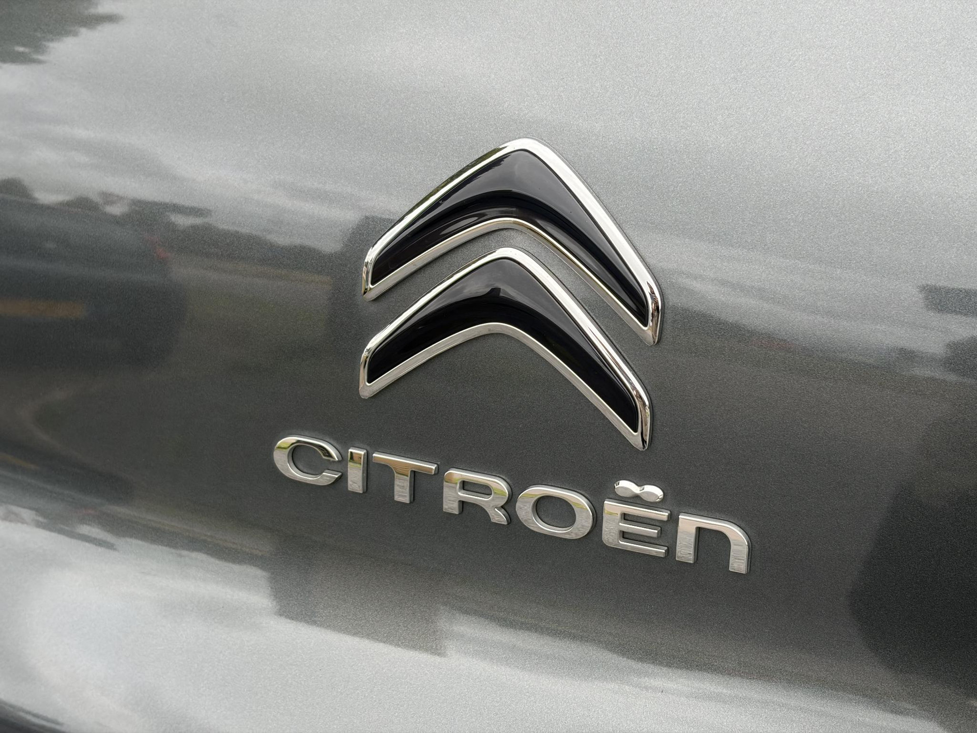 Citroen C3 1.2 PureTech S&S Shine D-riem vv in 08-2026 l 1e Eigenaar l Camera l Carplay l Navi l 110pk l Dealer Onderhouden l Clima l Cruise l 6 Bak l Pdc l Lm velgen l N.A.P l Apk tot 02-2027
