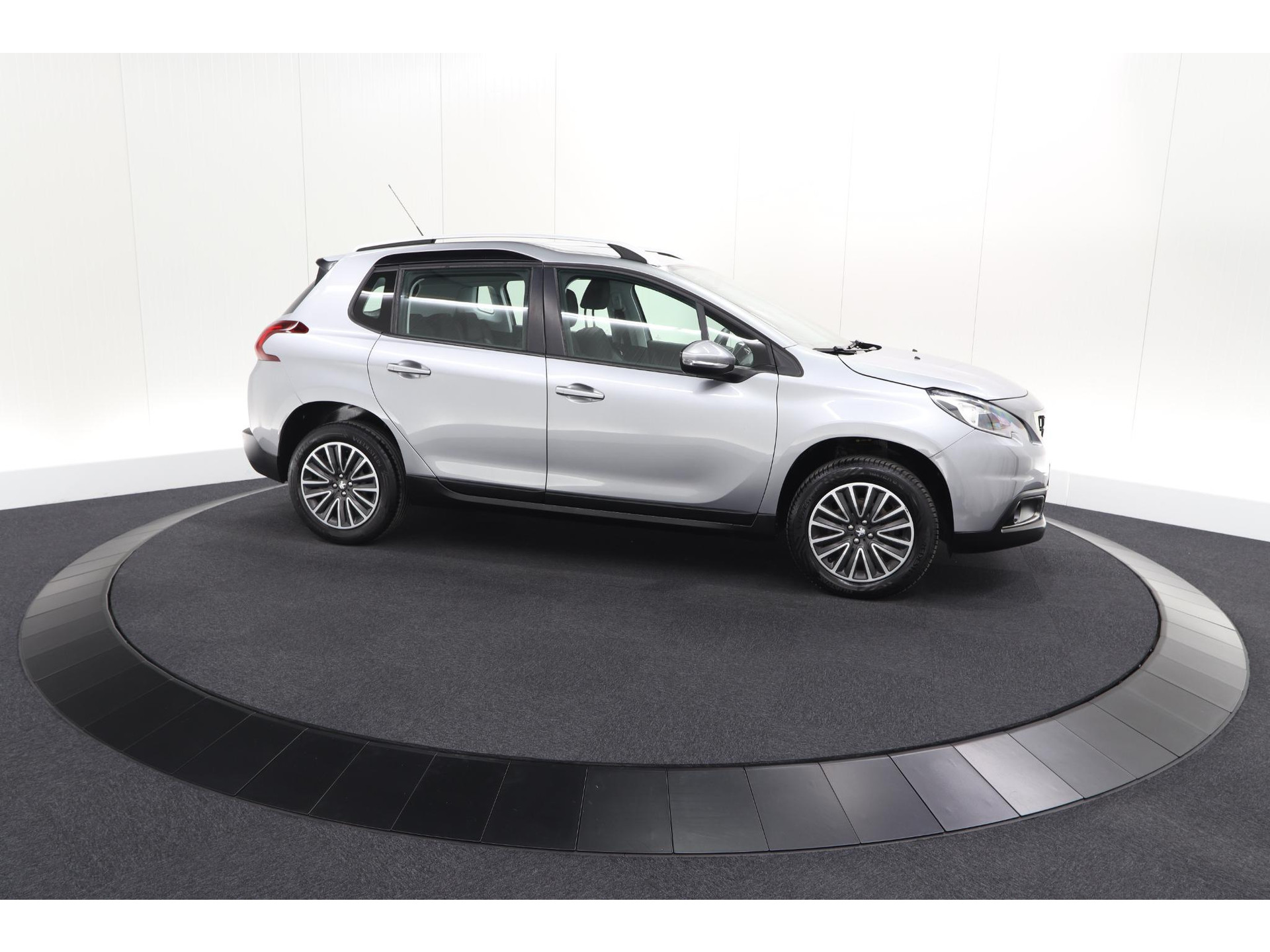 Peugeot 2008 PureTech 110 Blue Lion | Trekhaak | Apple Carplay | Parkeersensoren