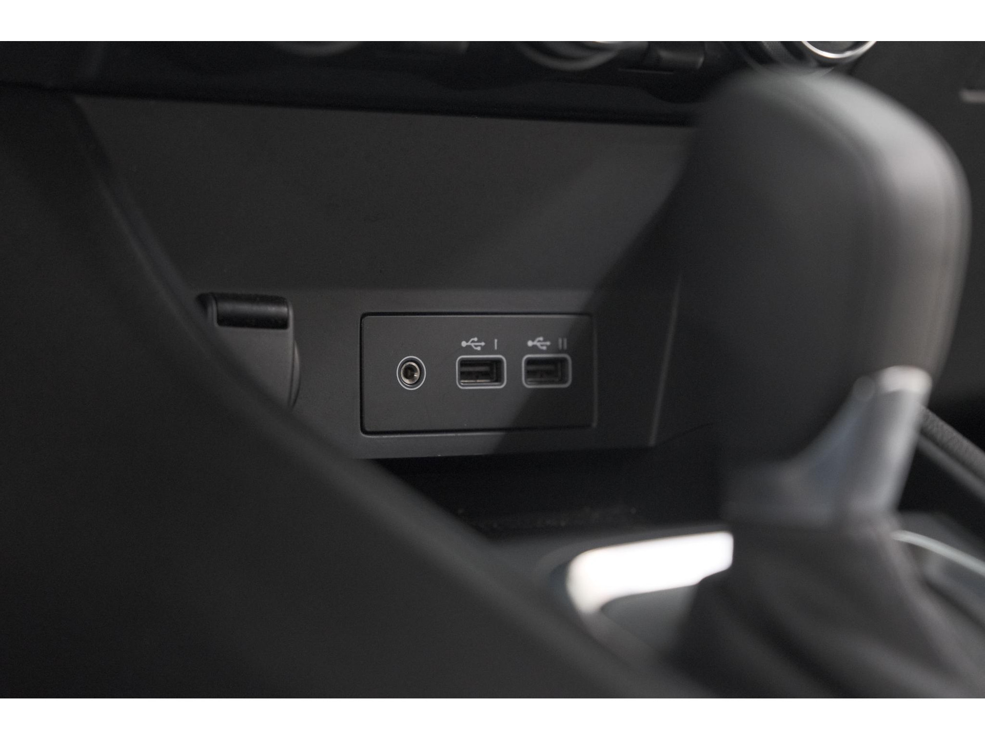 Renault Captur 1.6 E-Tech full hybrid 145 techno | Pack Full Screen | Camera | Navigatie | Allseason Banden