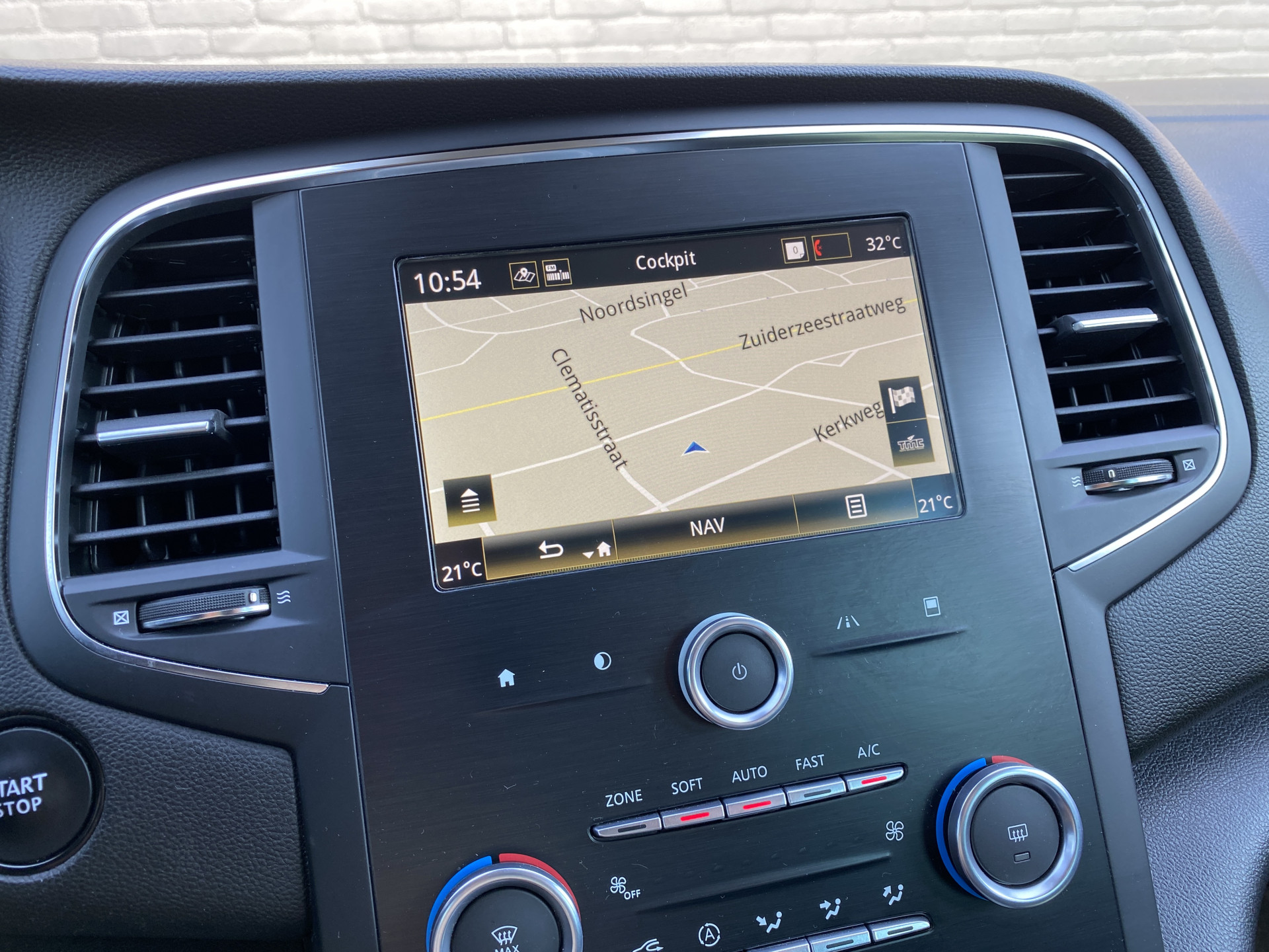Renault Mégane Estate 1.3 TCe Bose 160 pk AUT. | navigatie | cruise control | trekhaak | bose audio | keyless | privacy glas