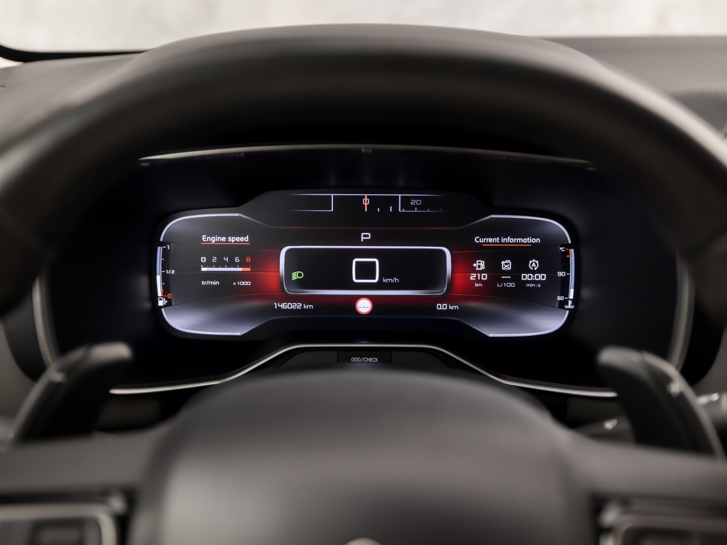 Citroën C5 Aircross 1.6 PureTech Sport 181Pk Automaat (APPLE CARPLAY, GROOT NAVI, 360 CAMERA, LM VELGEN, TREKHAAK, SPORTSTOELEN, KEYLESS, ADAPTIVE CRUISE, NIEUWSTAAT)