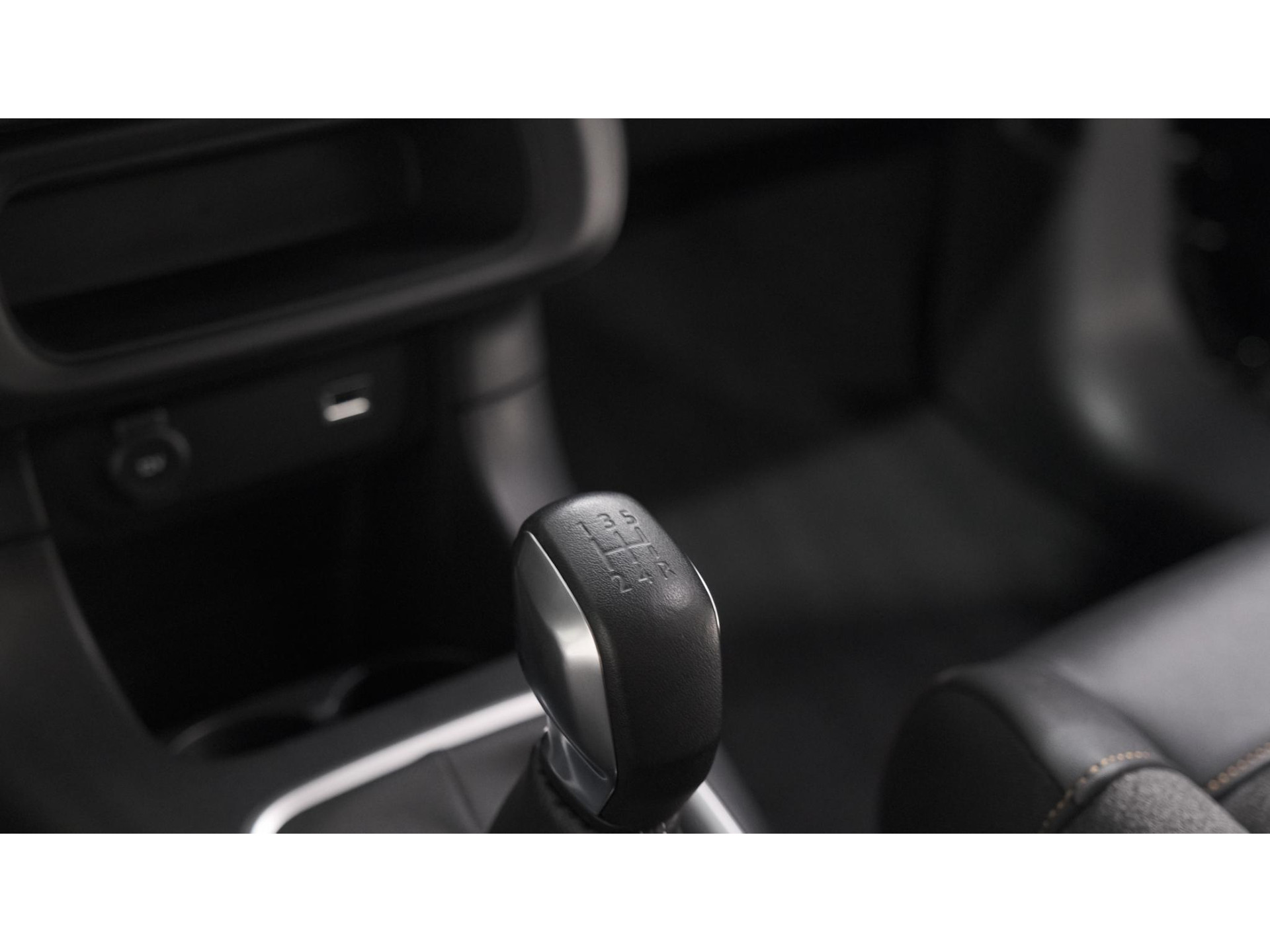 Citroen C3 PureTech 82 Feel Edition | Apple Carplay | Parkeersensoren | Navigatie | Climate Control | 16 Inch Velgen