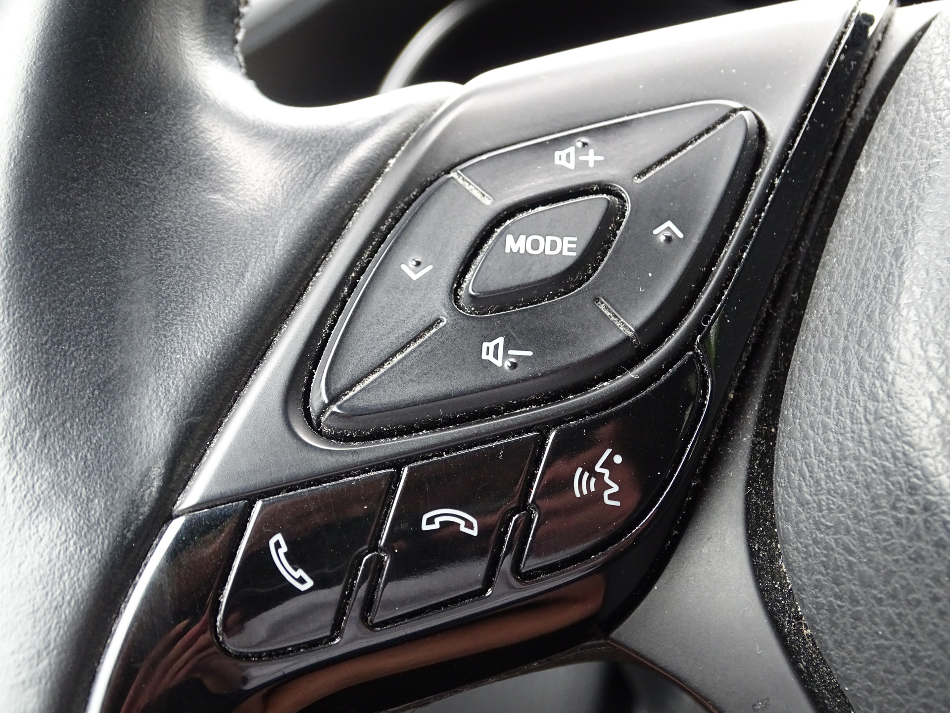 Toyota C-HR 1.8 Hybrid Energy